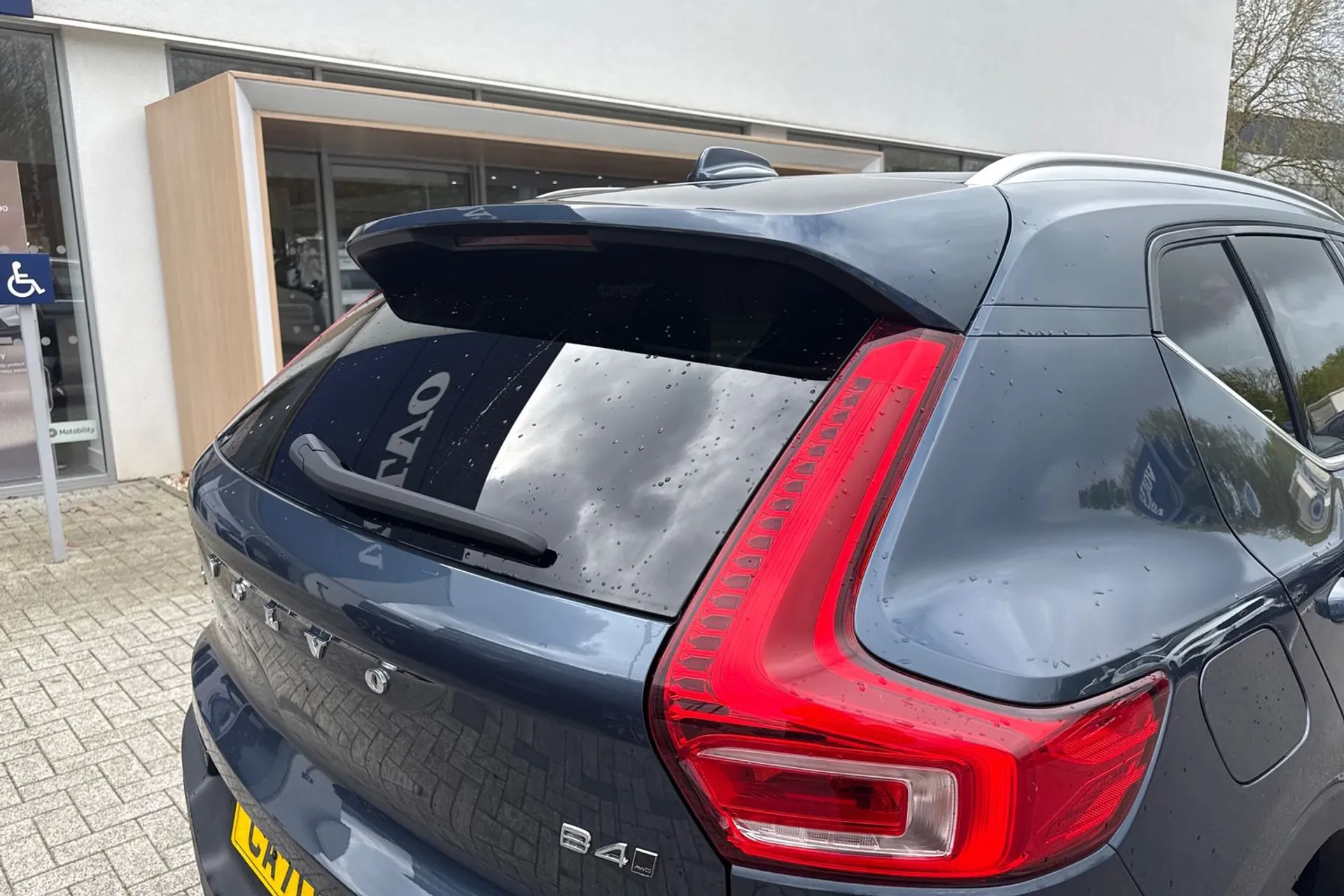 Volvo XC40 thumbnail image number 16