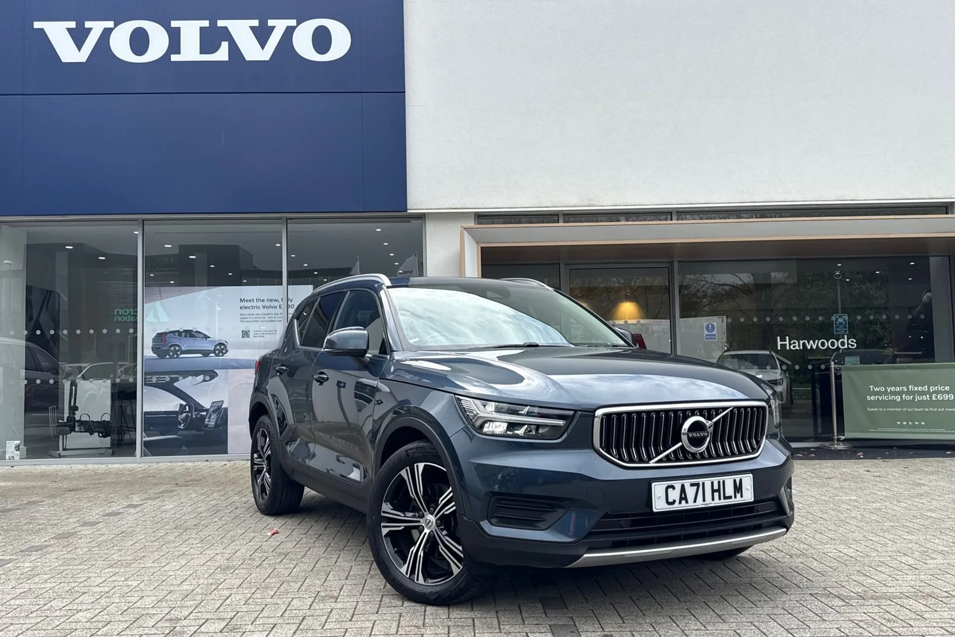 Volvo XC40 focused image