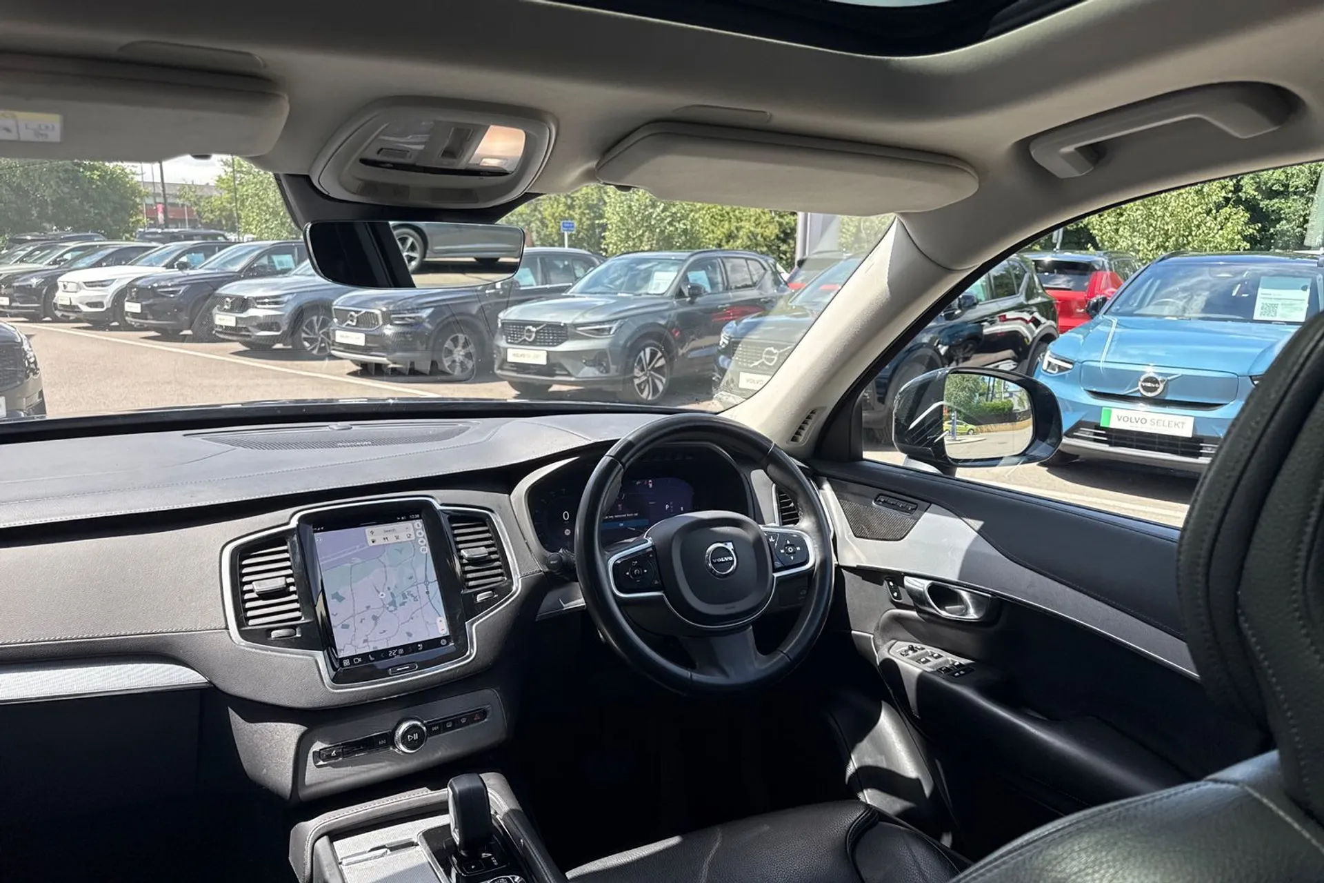 Volvo XC90 thumbnail image number 37