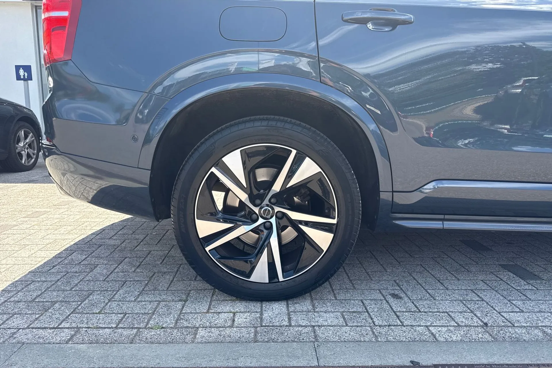 Volvo XC90 thumbnail image number 18