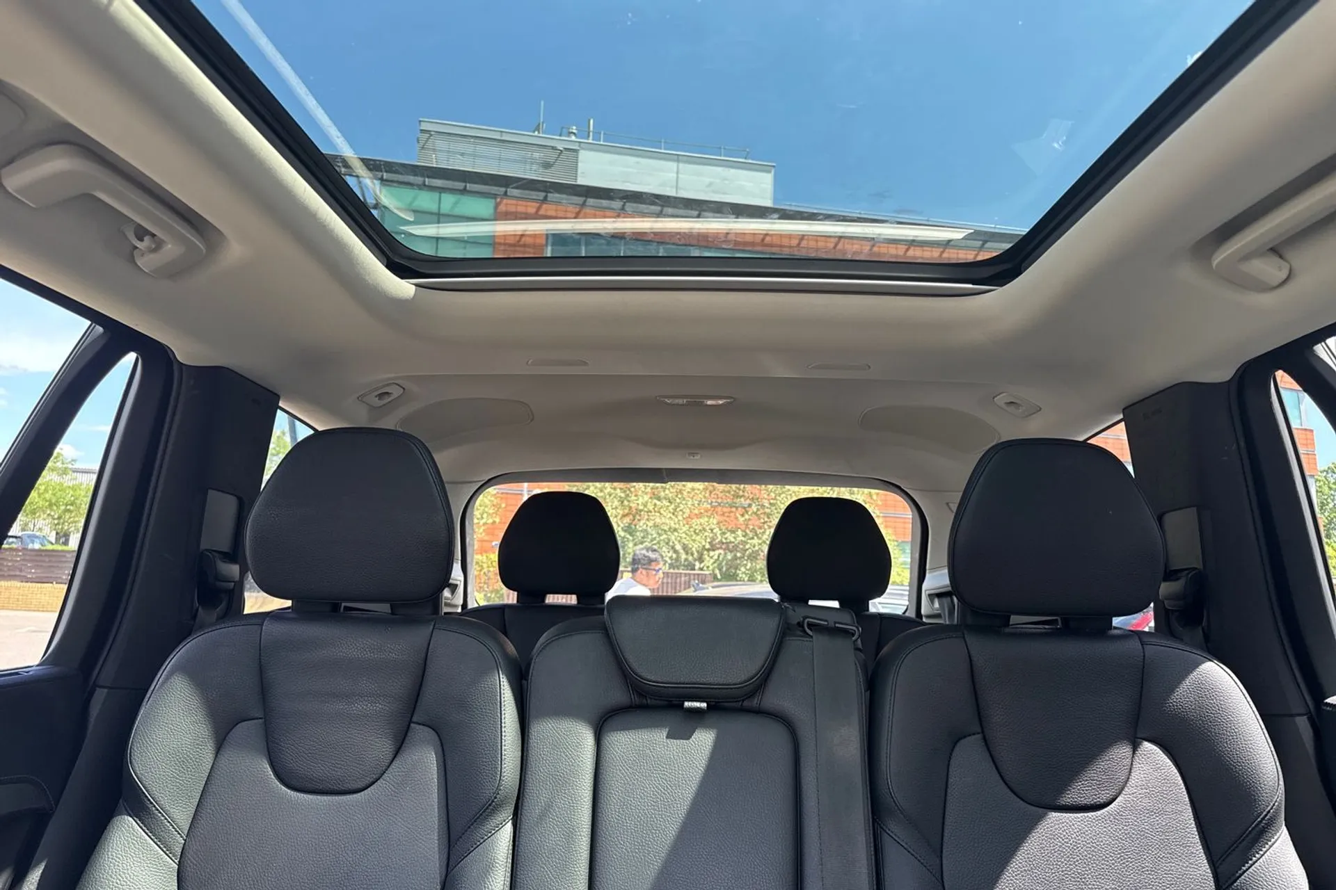 Volvo XC90 thumbnail image number 9