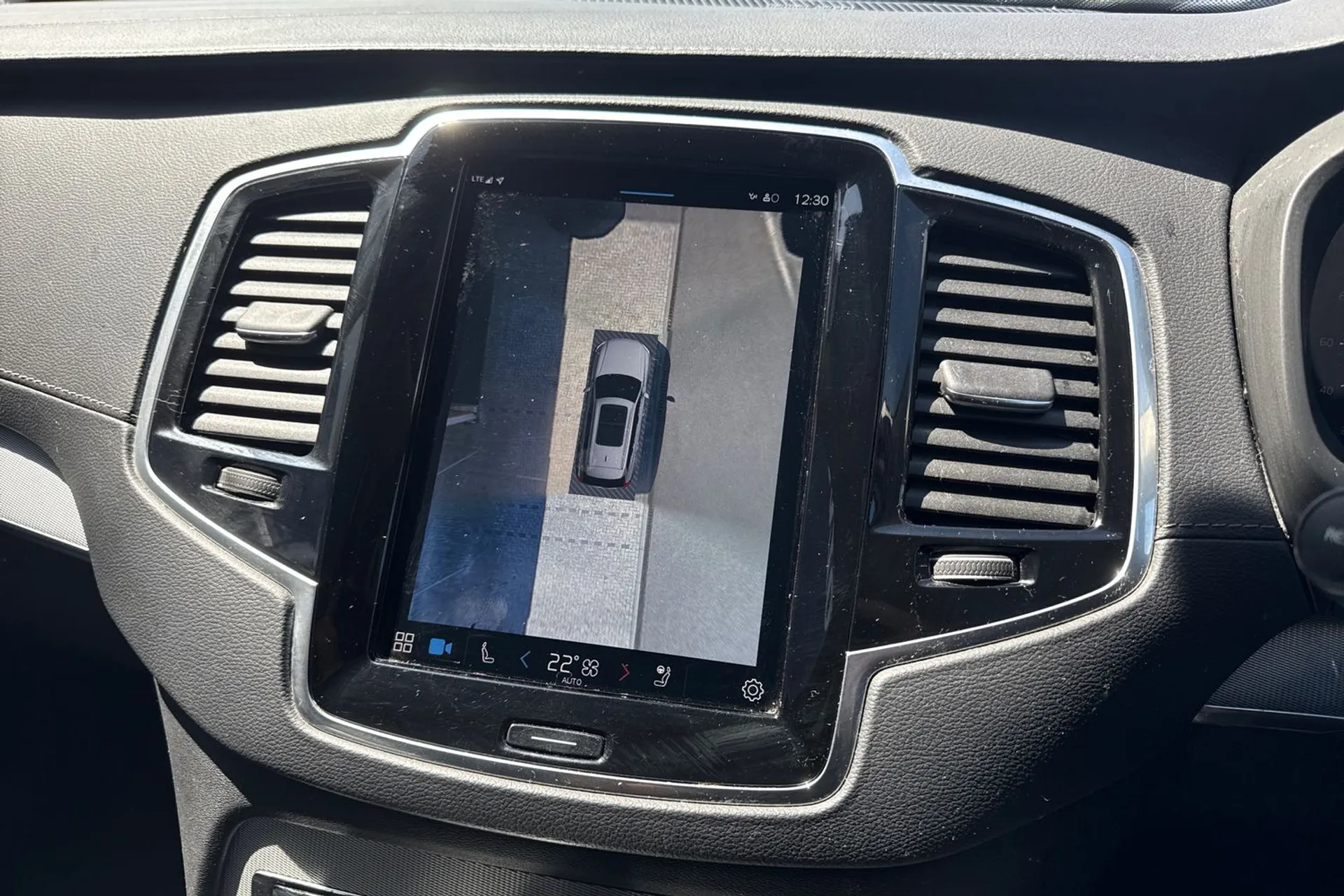 Volvo XC90 thumbnail image number 4