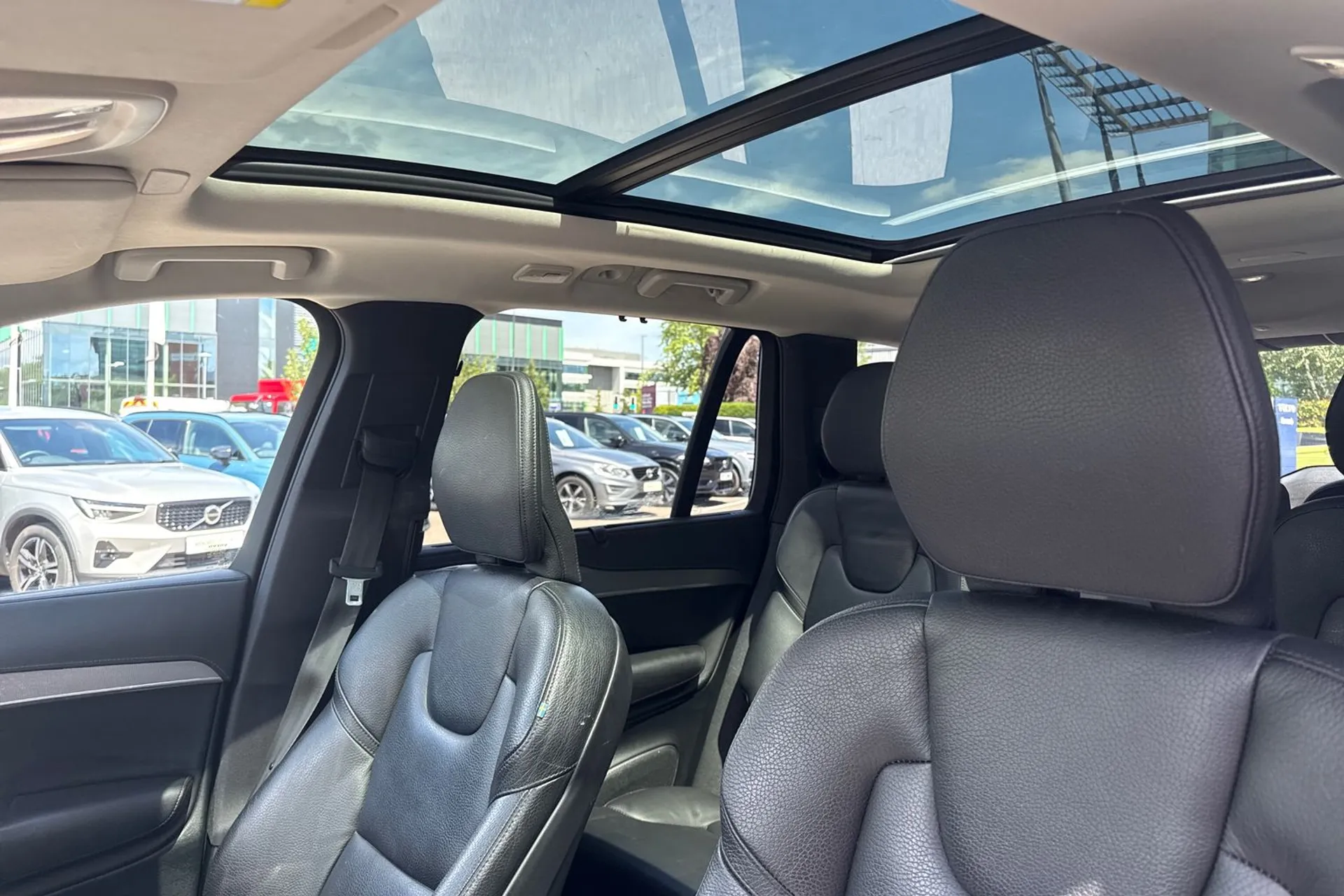 Volvo XC90 thumbnail image number 33