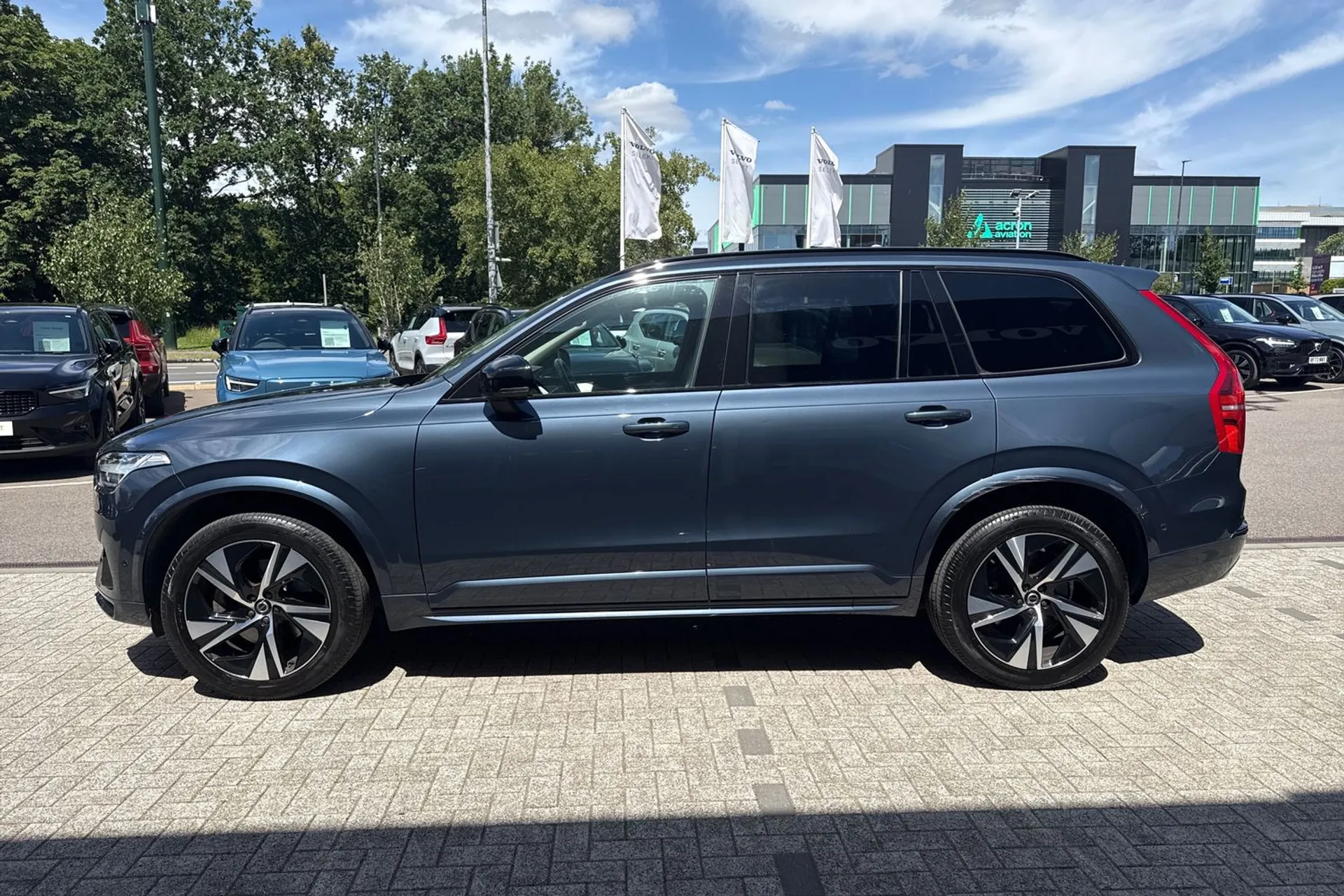 Volvo XC90 thumbnail image number 15
