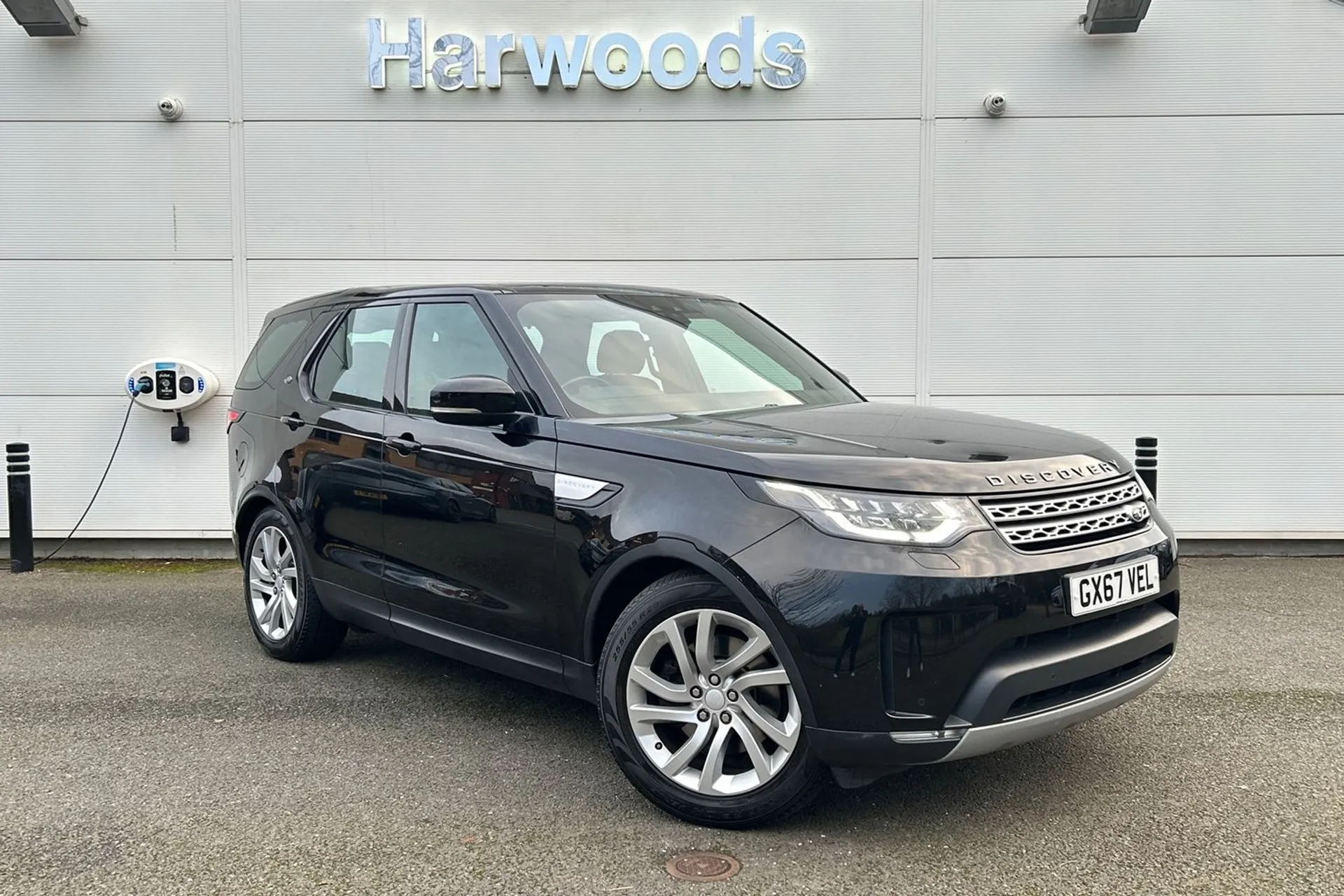 LAND ROVER DISCOVERY focused image