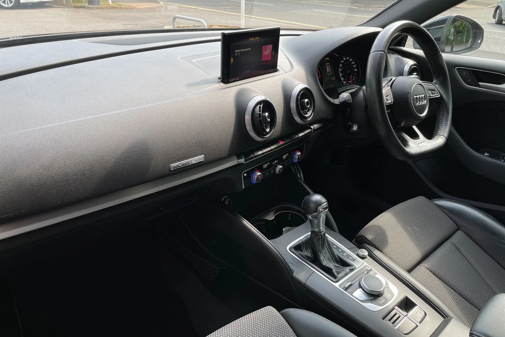Audi A3 thumbnail image number 26