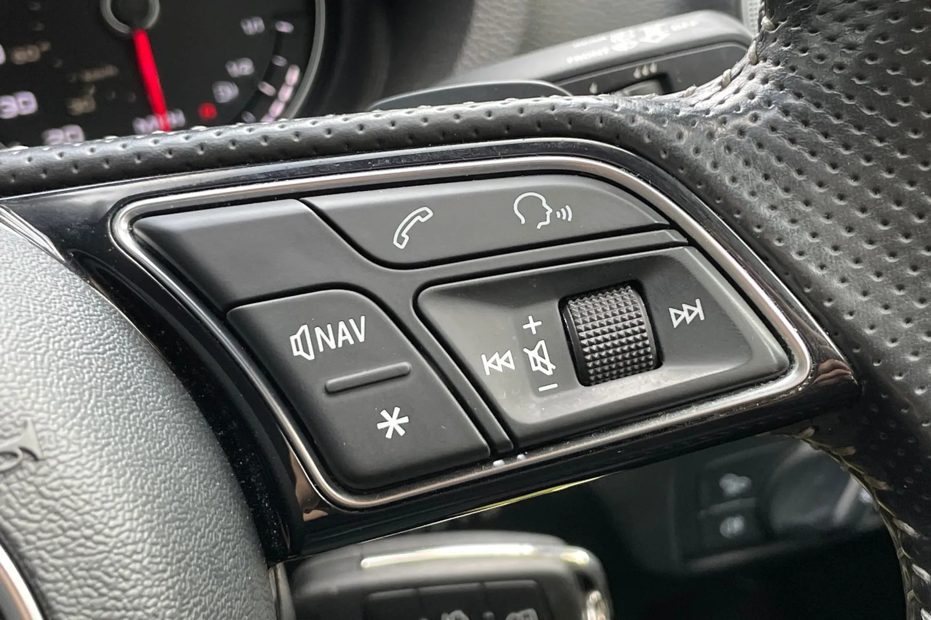 Audi A3 thumbnail image number 36