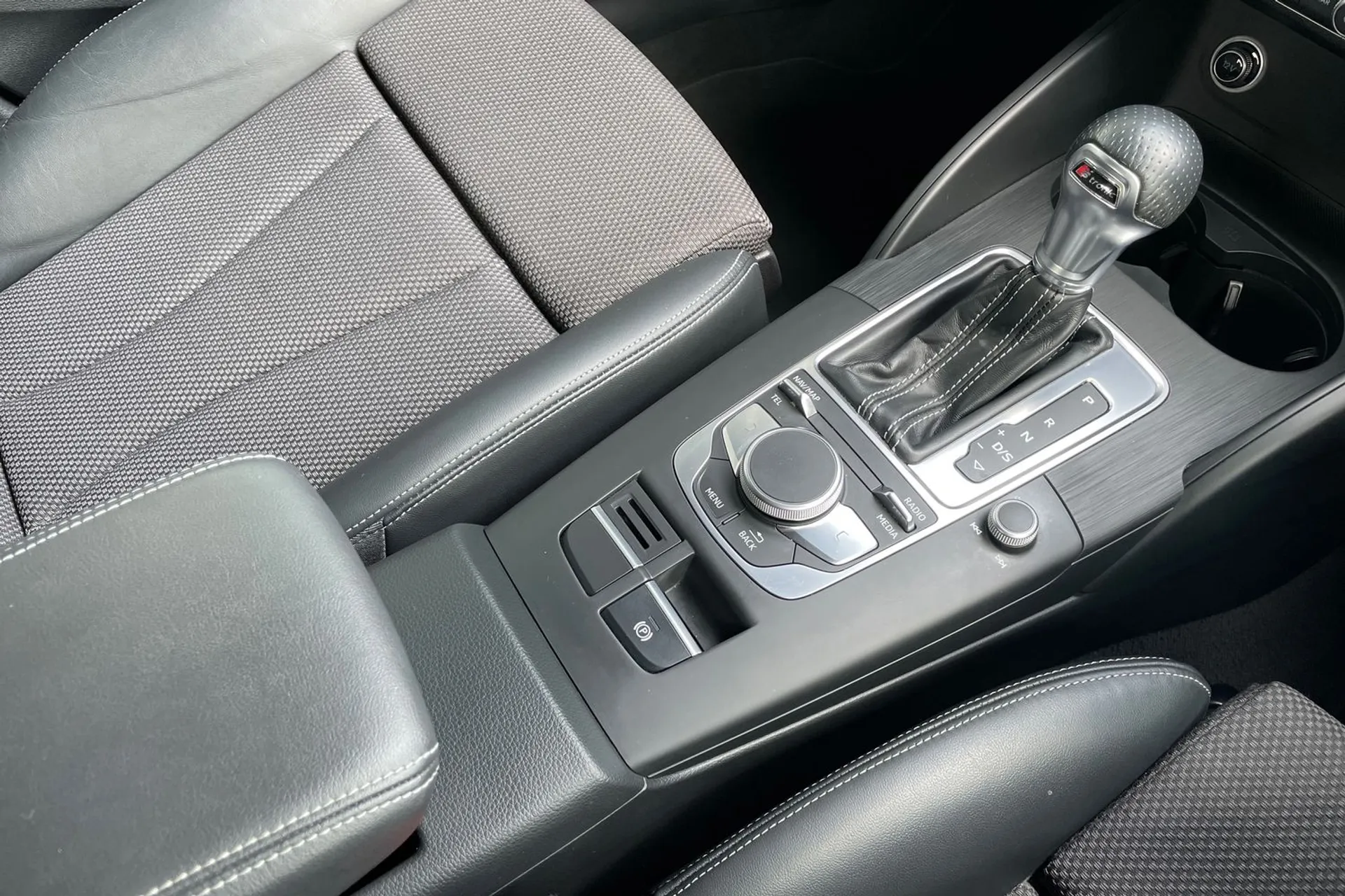 Audi A3 thumbnail image number 40