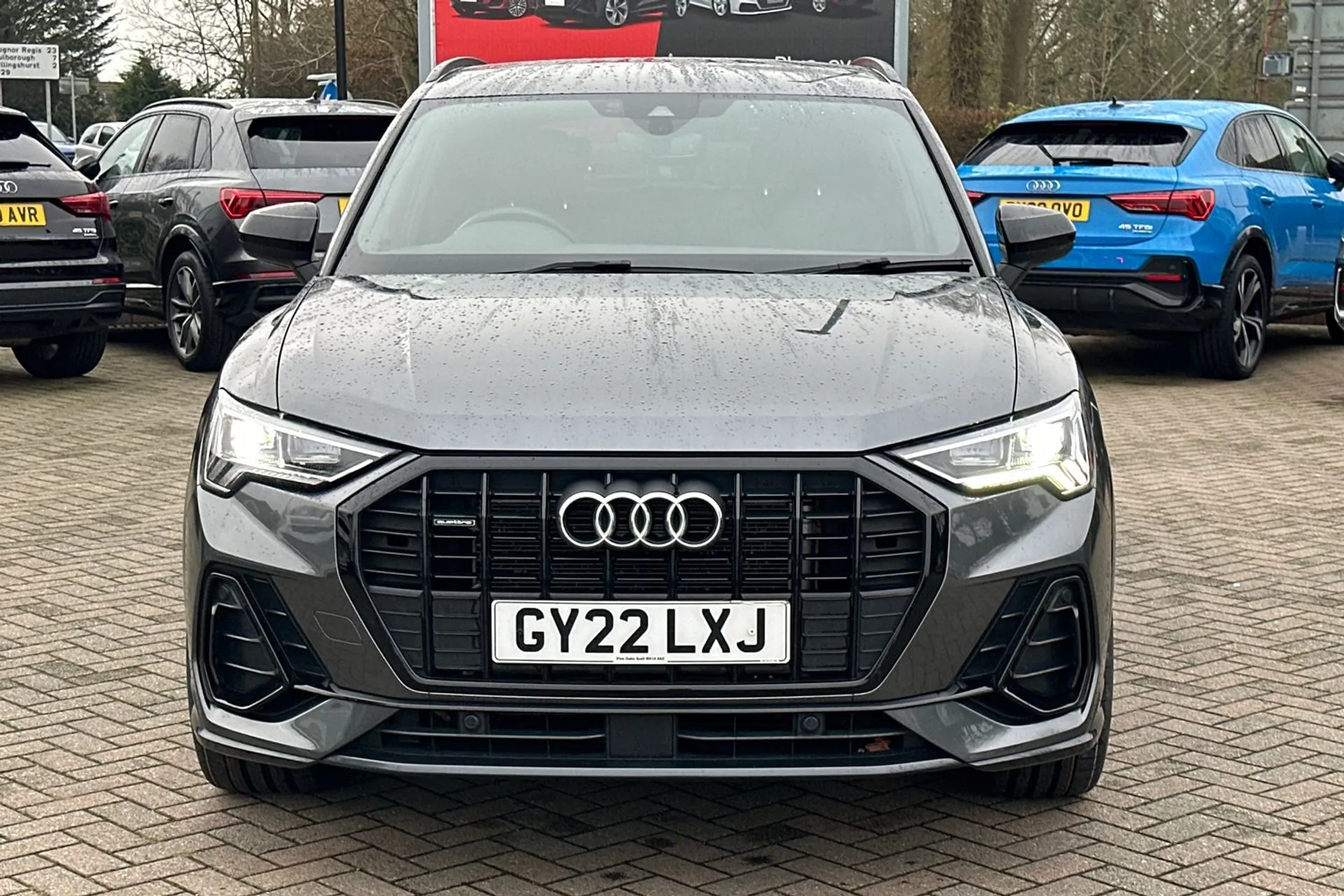 Audi Q3 thumbnail image number 18