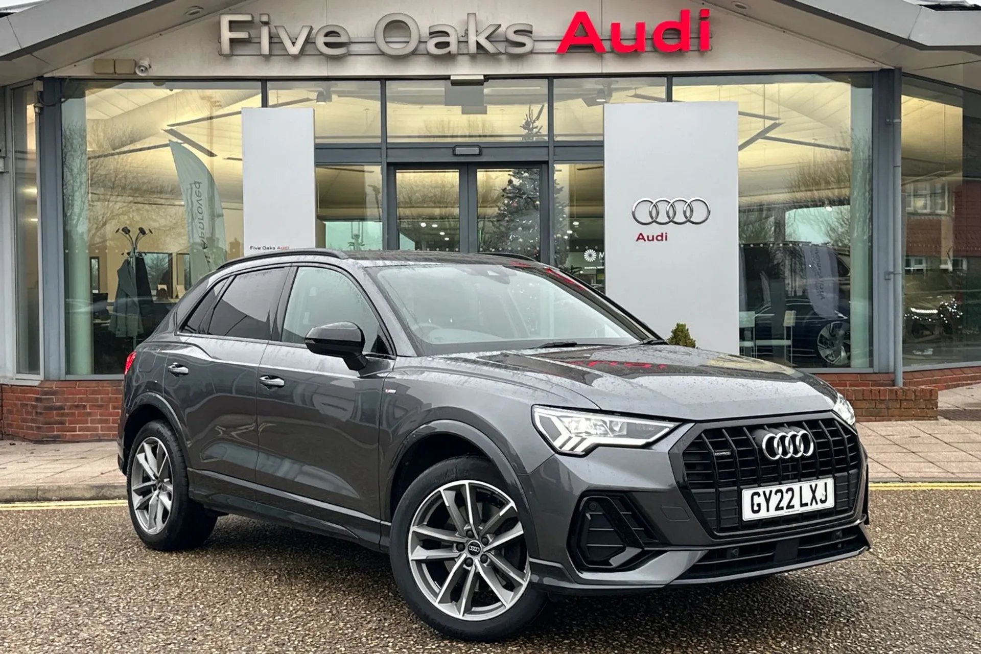 Audi Q3 focused image