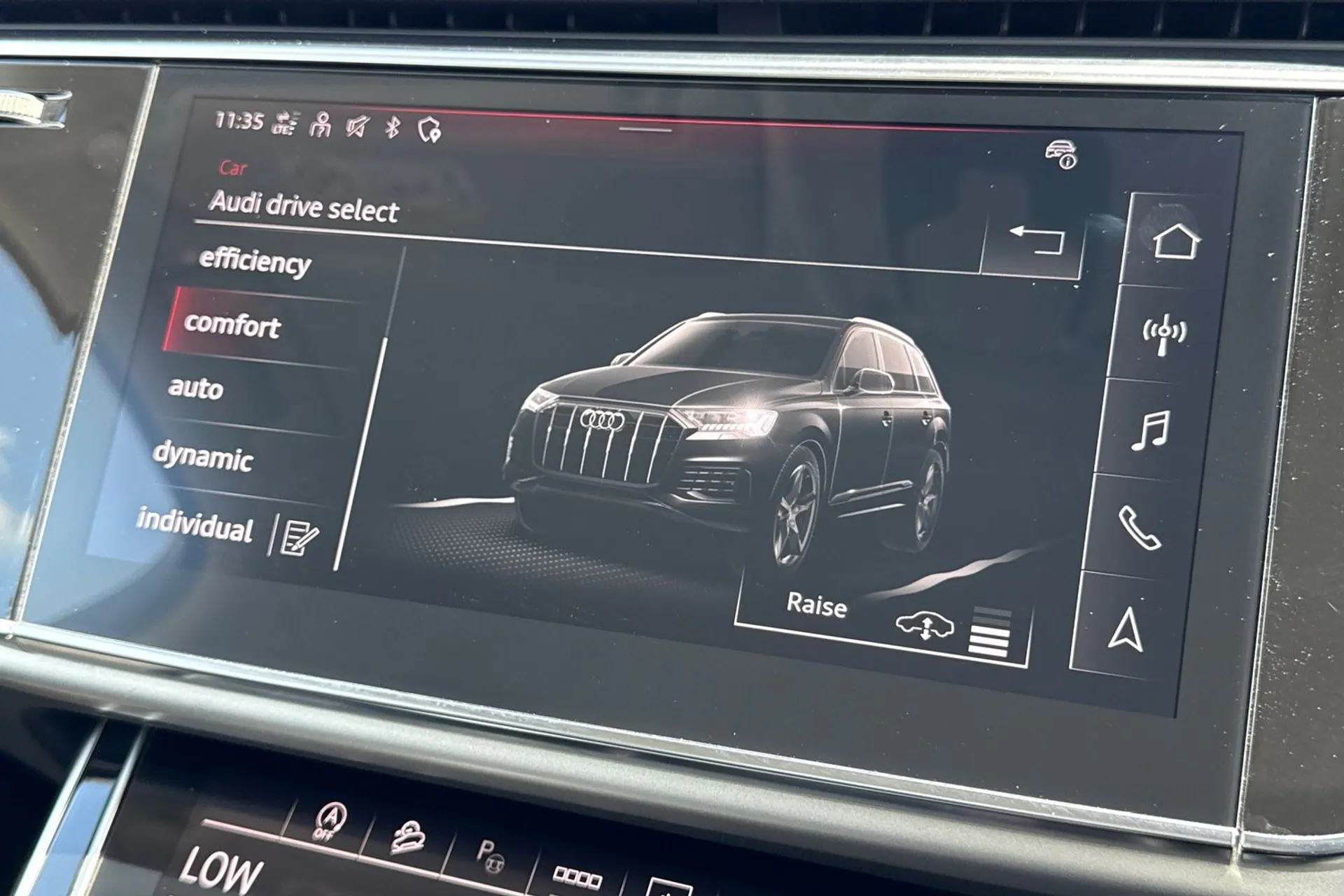 Audi Q7 thumbnail image number 12