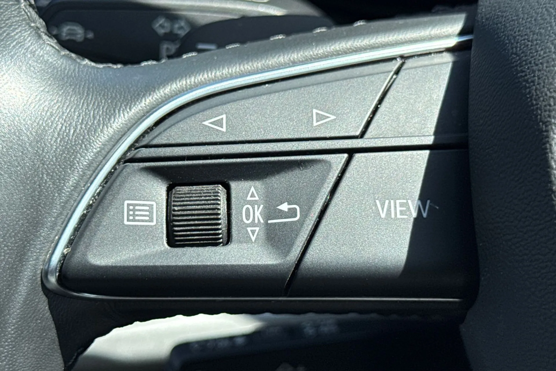 Audi Q7 thumbnail image number 22