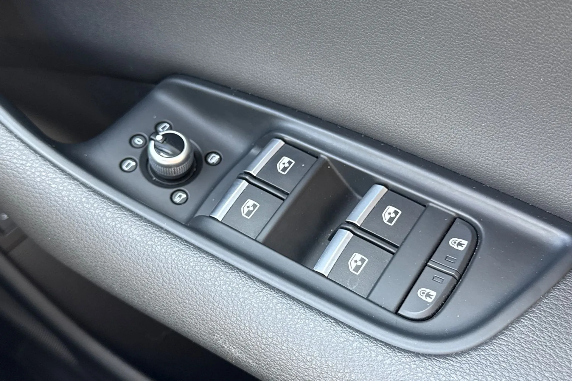 Audi Q7 thumbnail image number 20