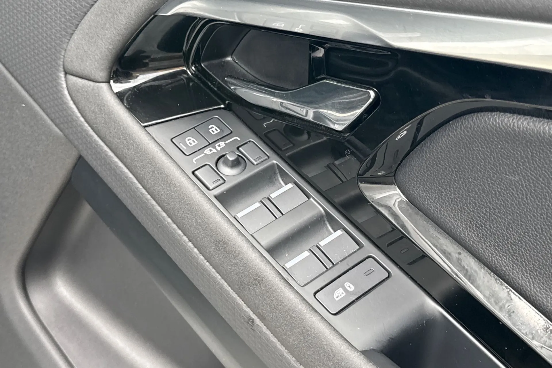 LAND ROVER RANGE ROVER EVOQUE thumbnail image number 57