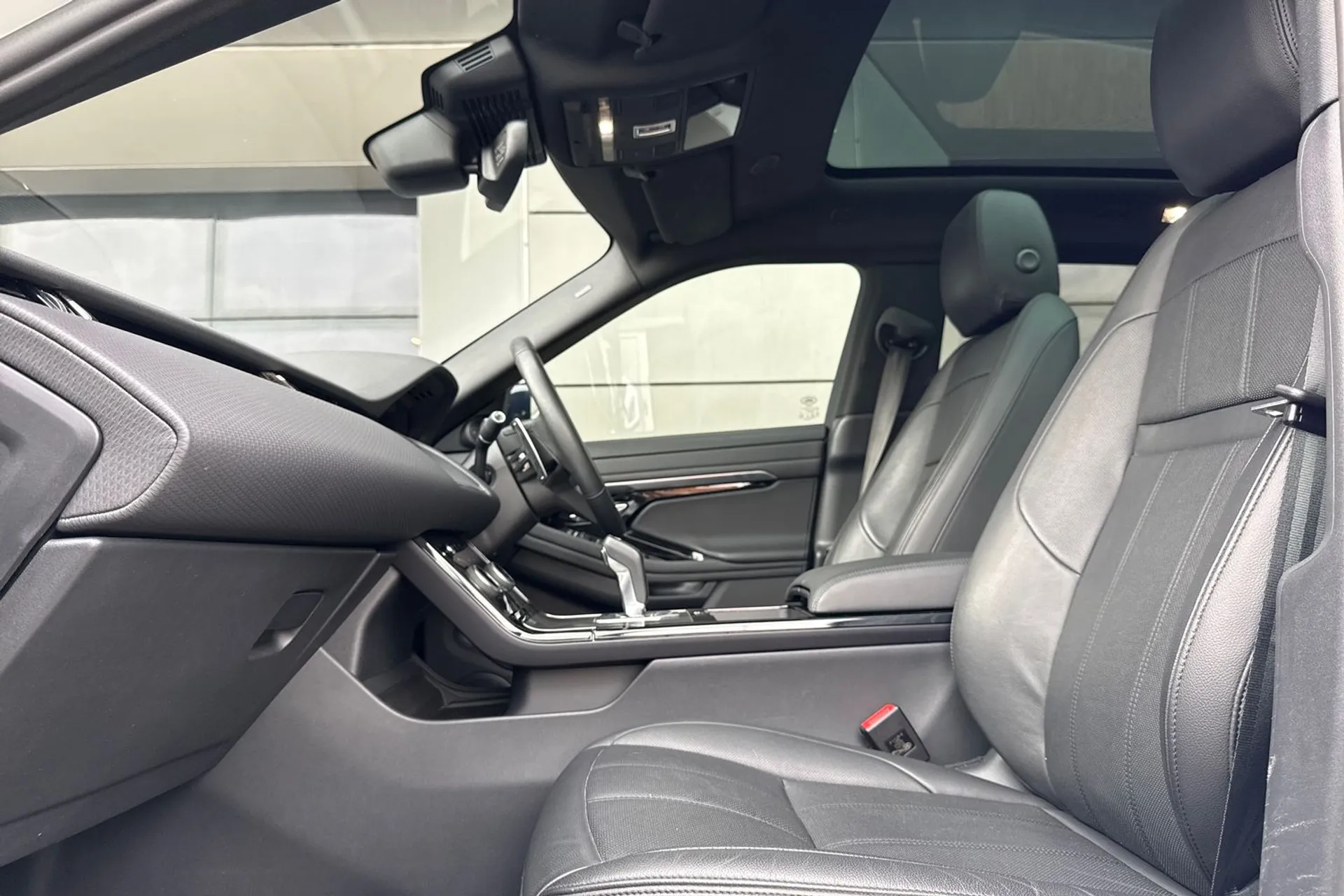 LAND ROVER RANGE ROVER EVOQUE thumbnail image number 38