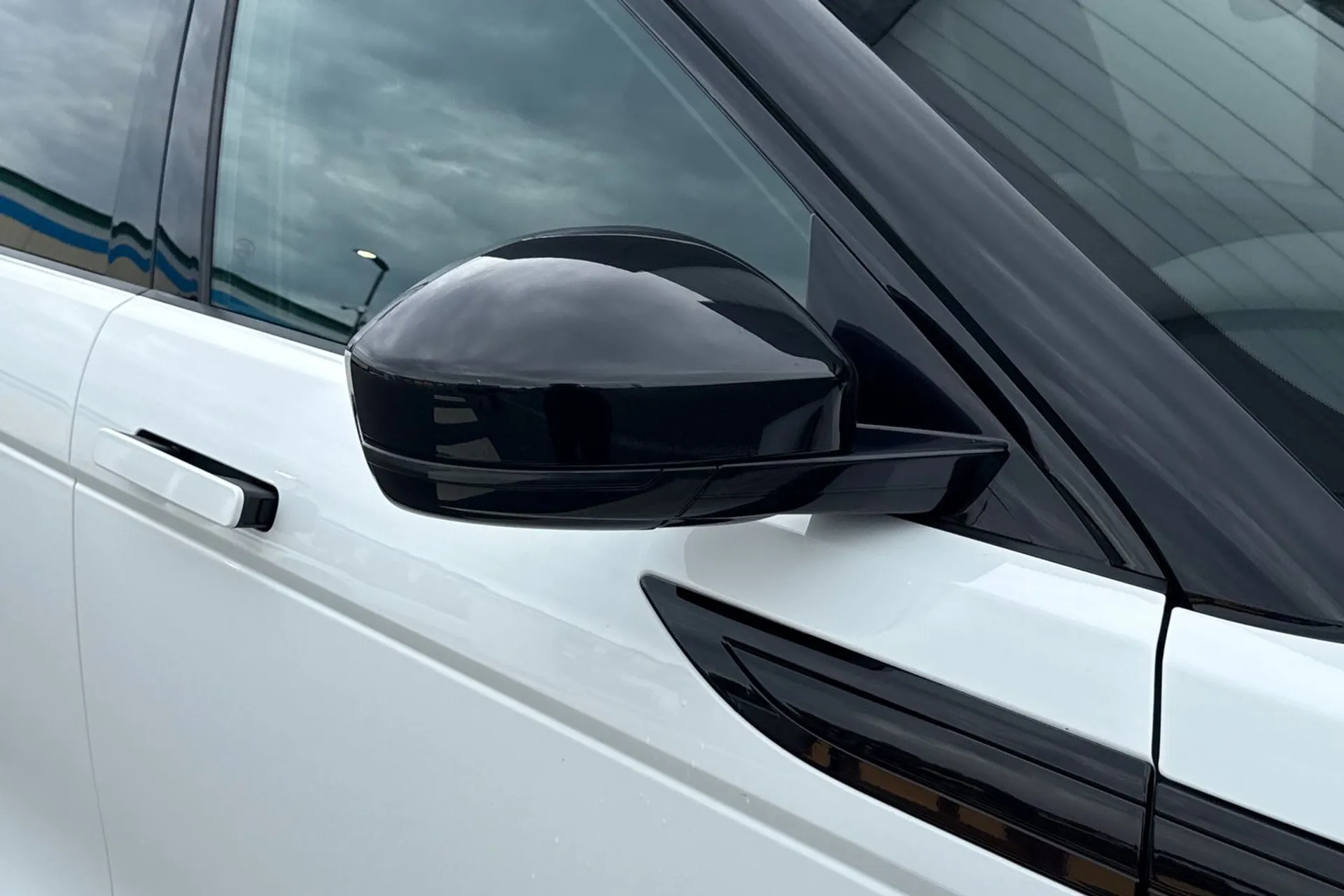 LAND ROVER RANGE ROVER EVOQUE thumbnail image number 31