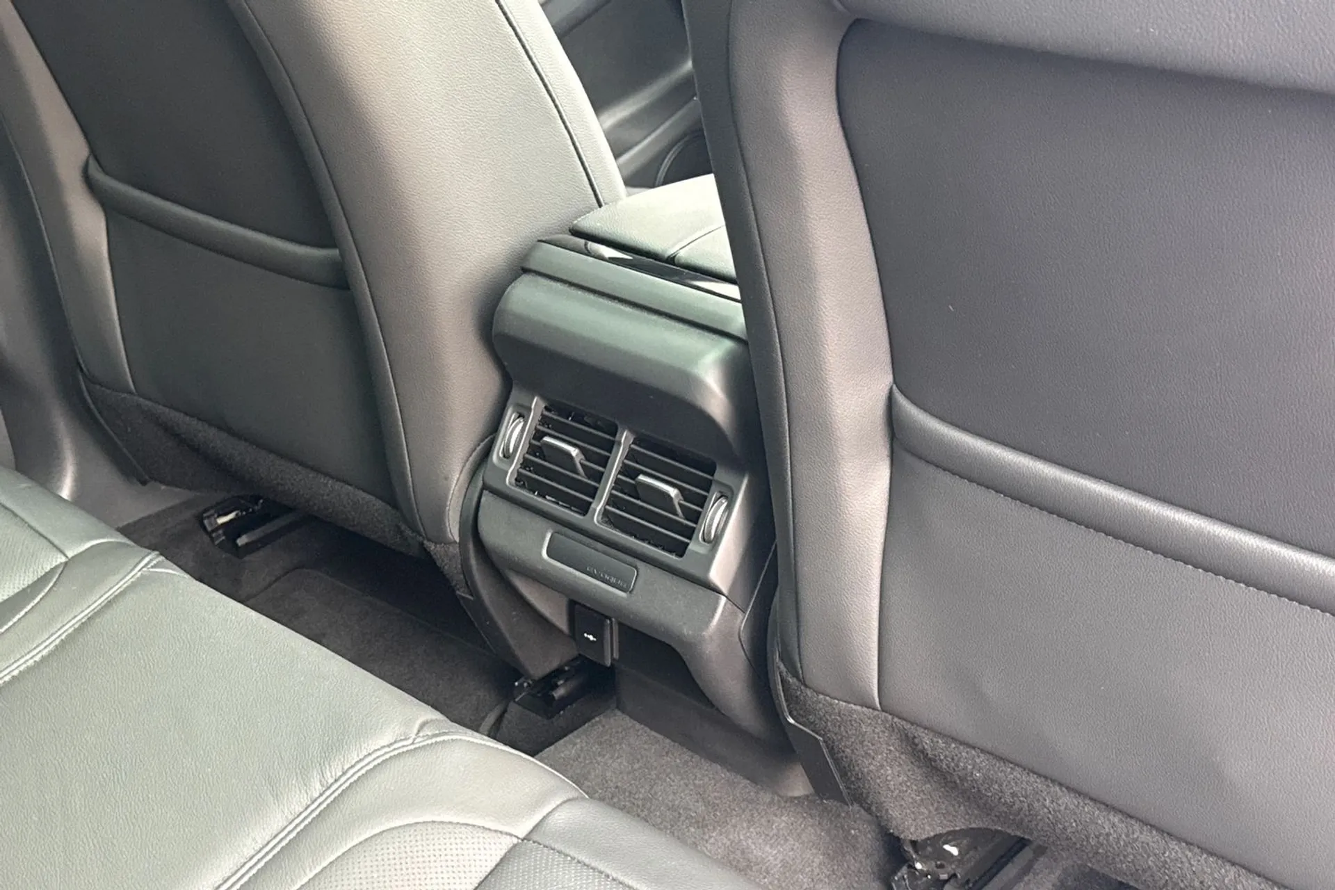 LAND ROVER RANGE ROVER EVOQUE thumbnail image number 36