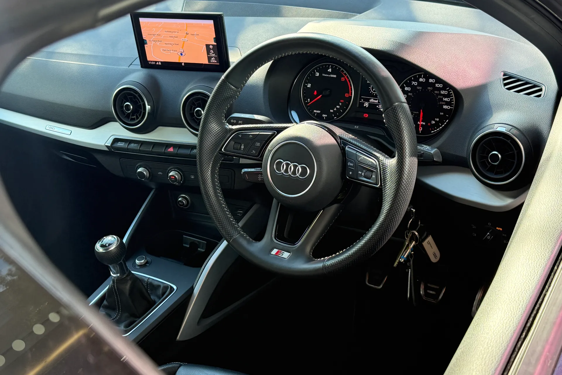 Audi Q2 thumbnail image number 27