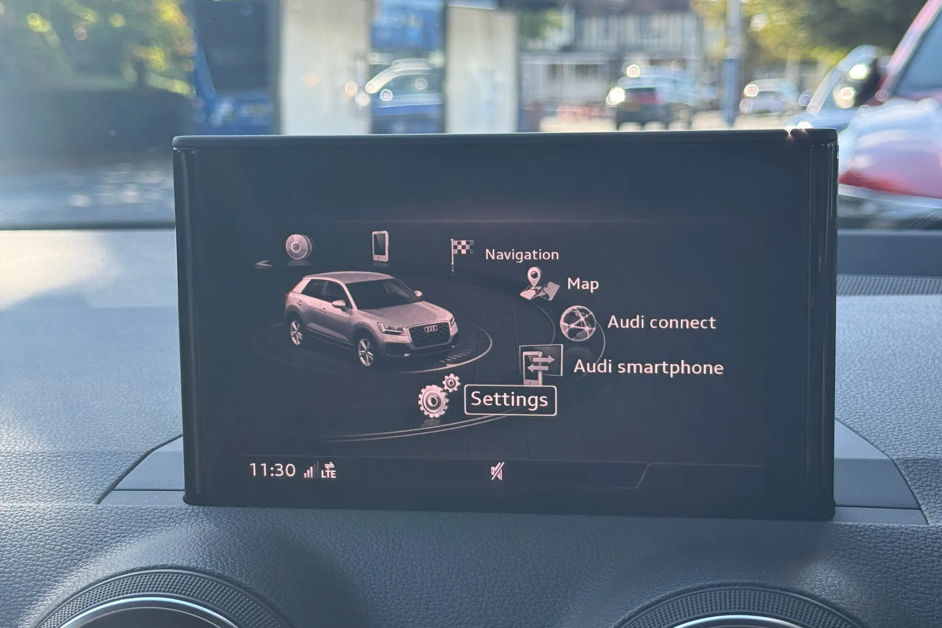 Audi Q2 thumbnail image number 15