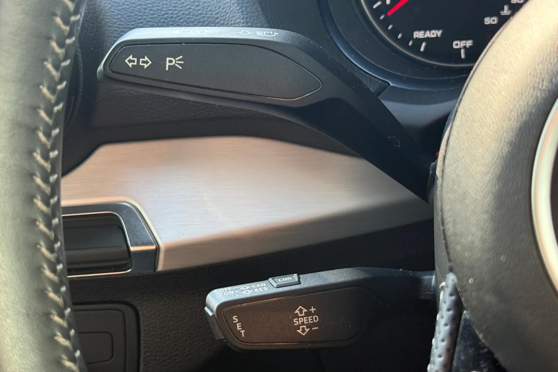 Audi Q2 thumbnail image number 12