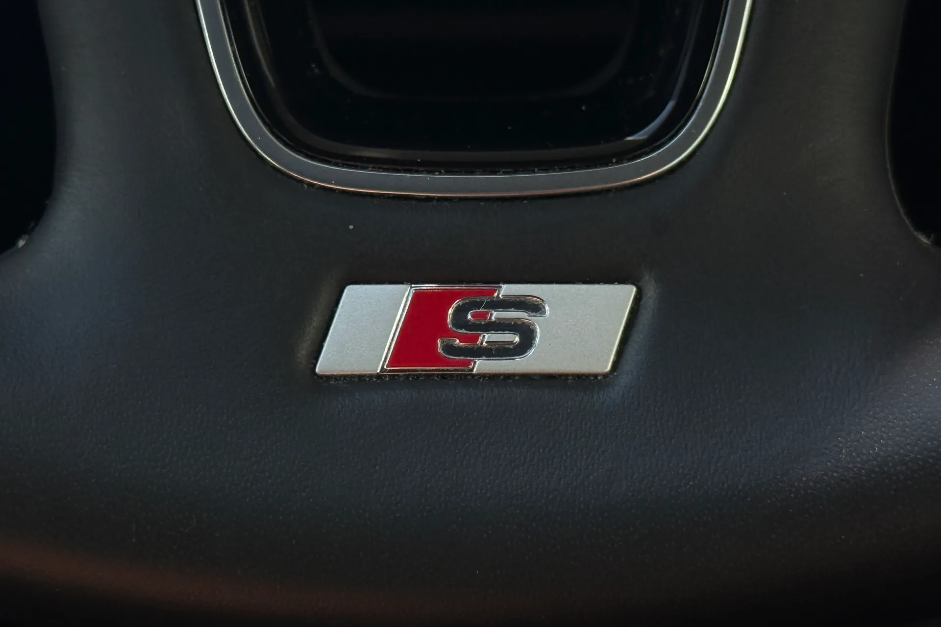 Audi Q2 thumbnail image number 10