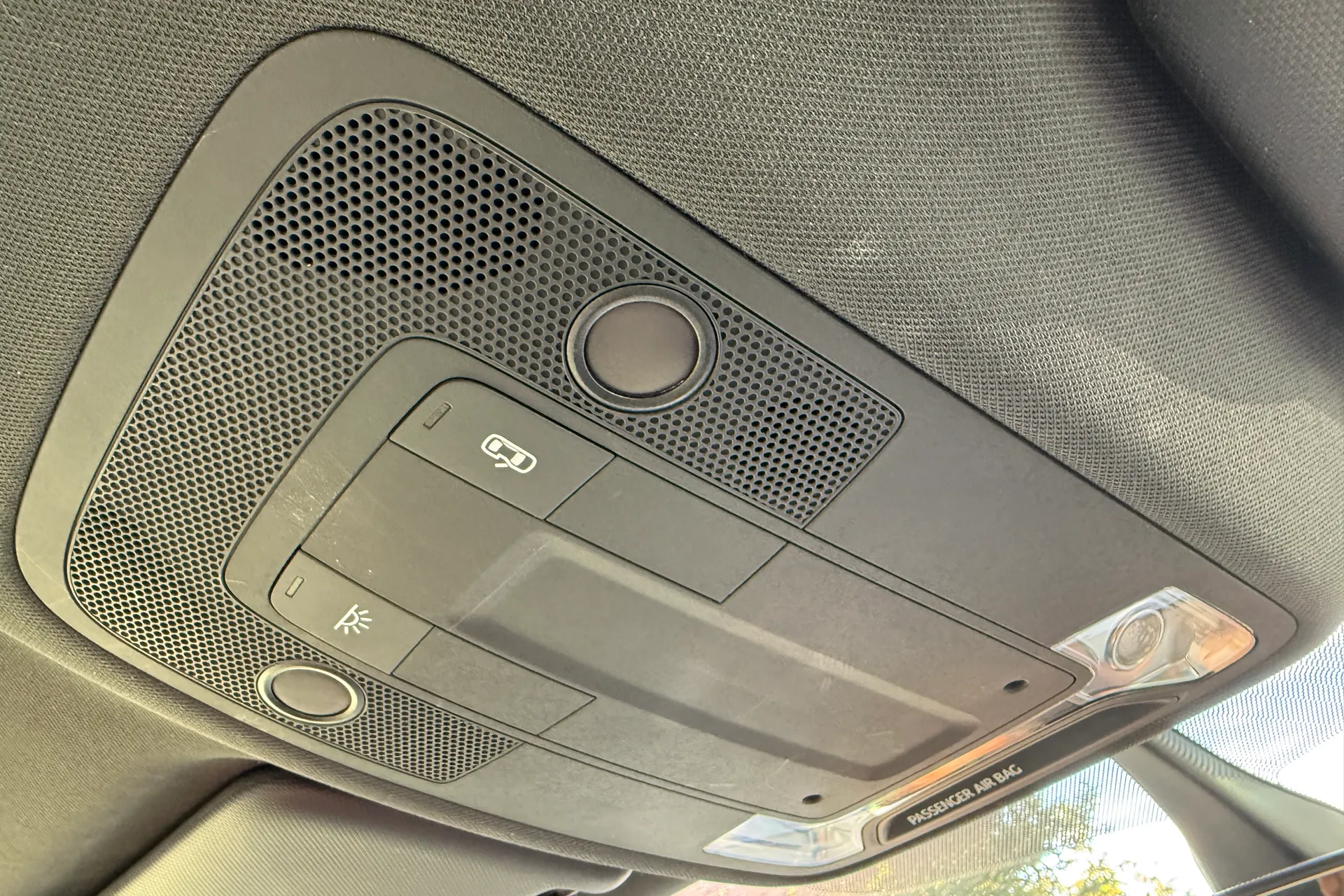 Audi Q2 thumbnail image number 24
