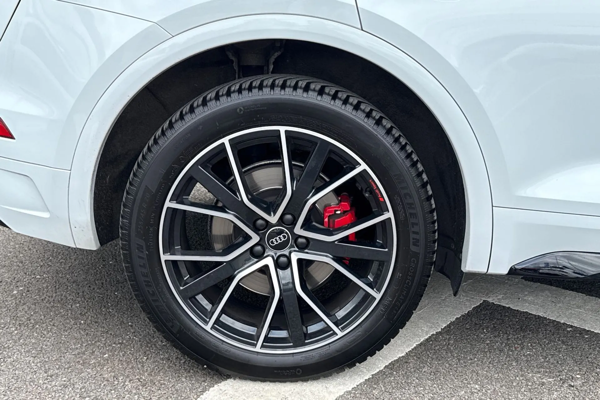 Audi Q5 thumbnail image number 13