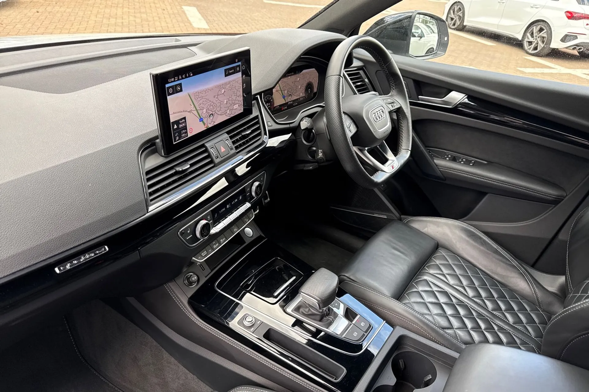 Audi Q5 thumbnail image number 27