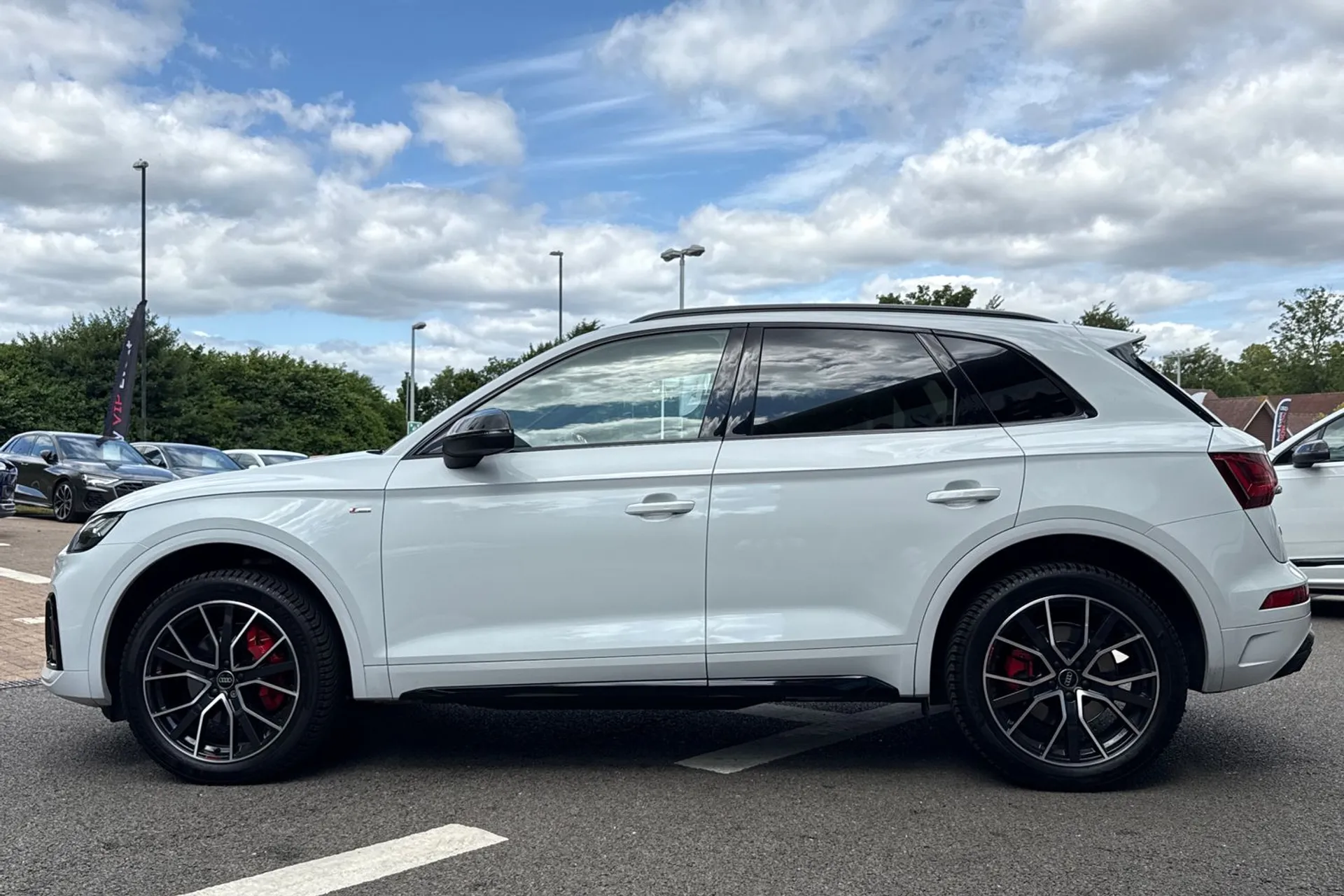 Audi Q5 thumbnail image number 10