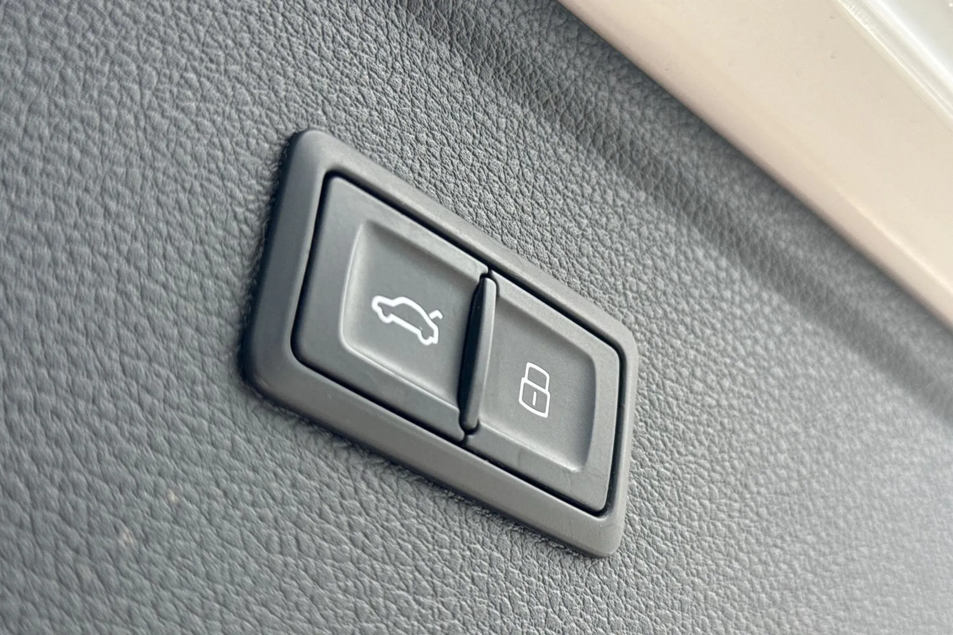 Audi Q5 thumbnail image number 20