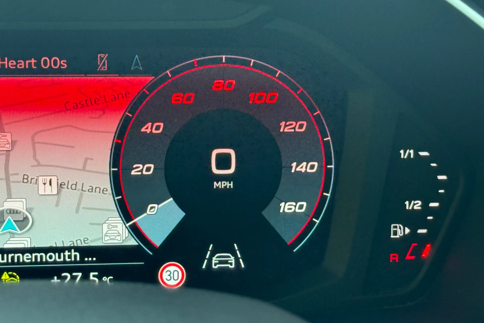 Audi Q3 thumbnail image number 8
