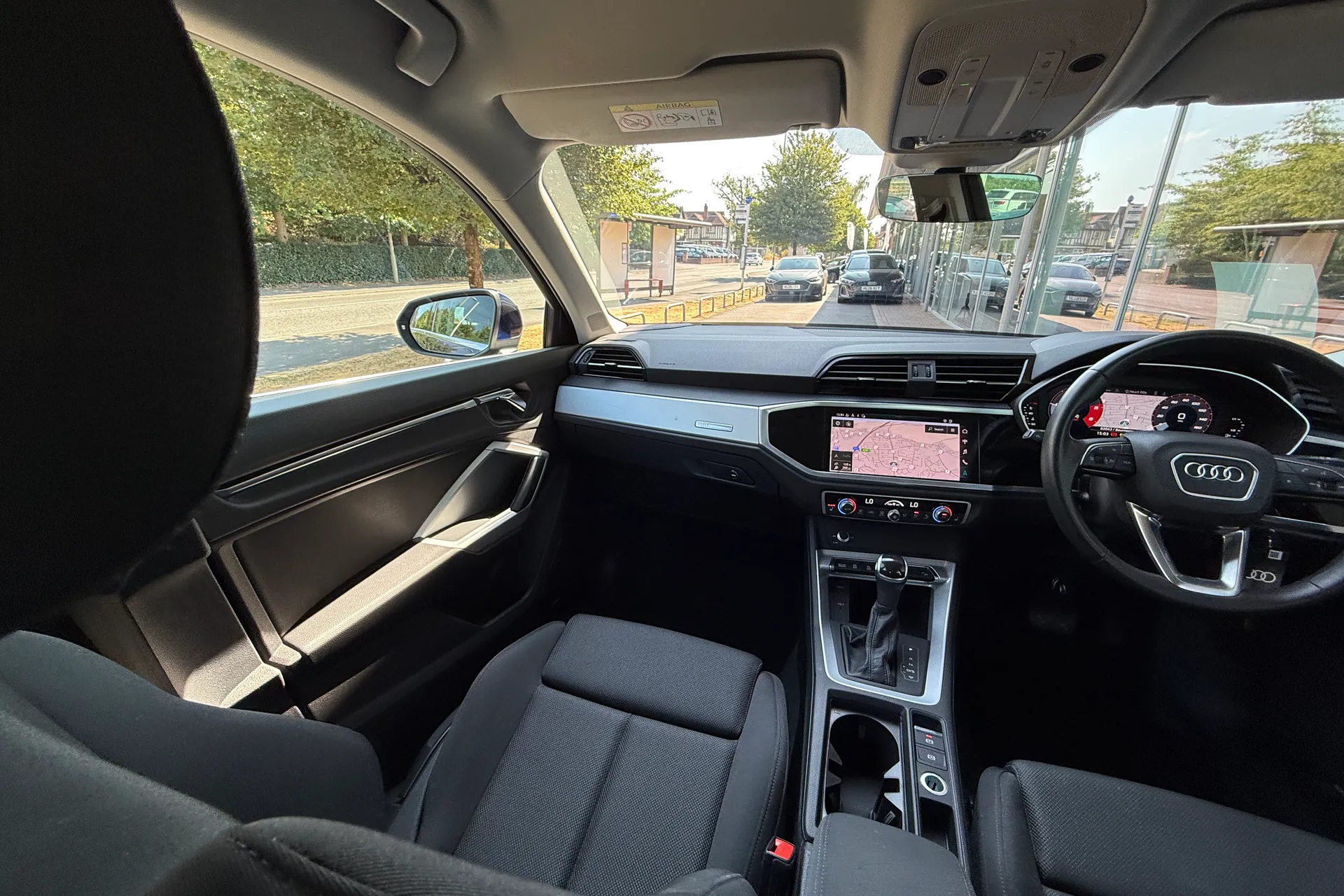 Audi Q3 thumbnail image number 40
