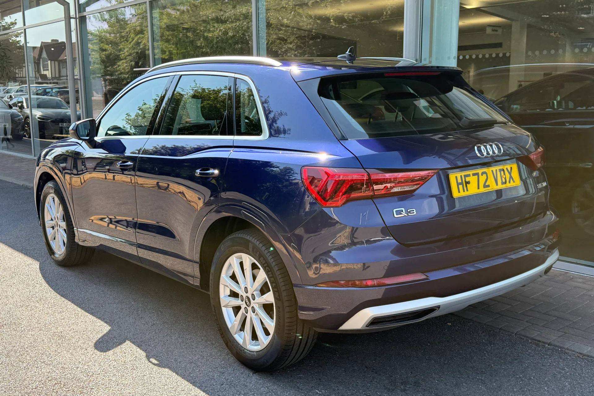 Audi Q3 thumbnail image number 3