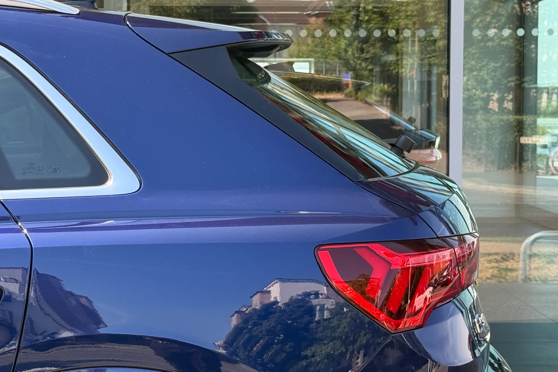 Audi Q3 thumbnail image number 44