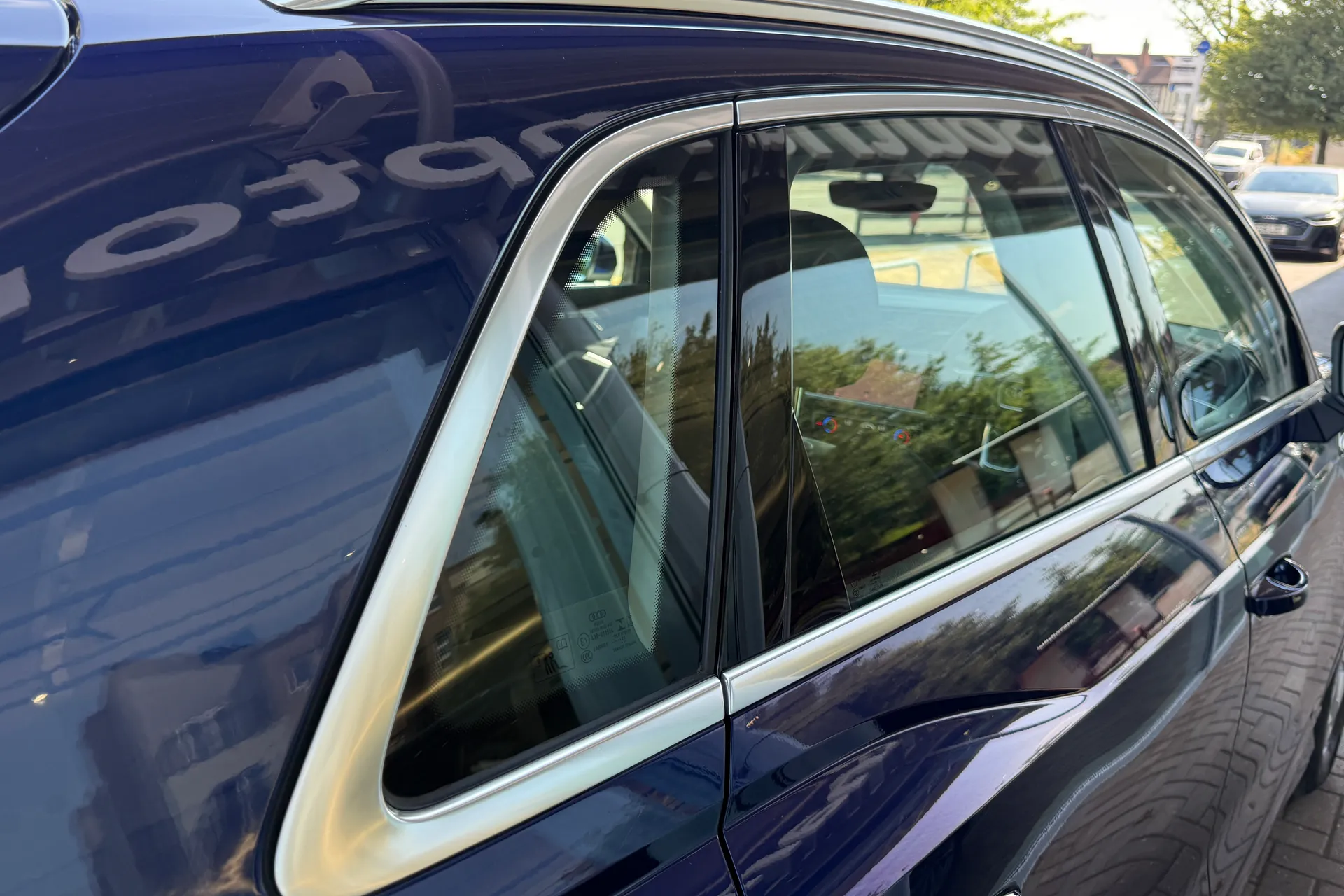 Audi Q3 thumbnail image number 32