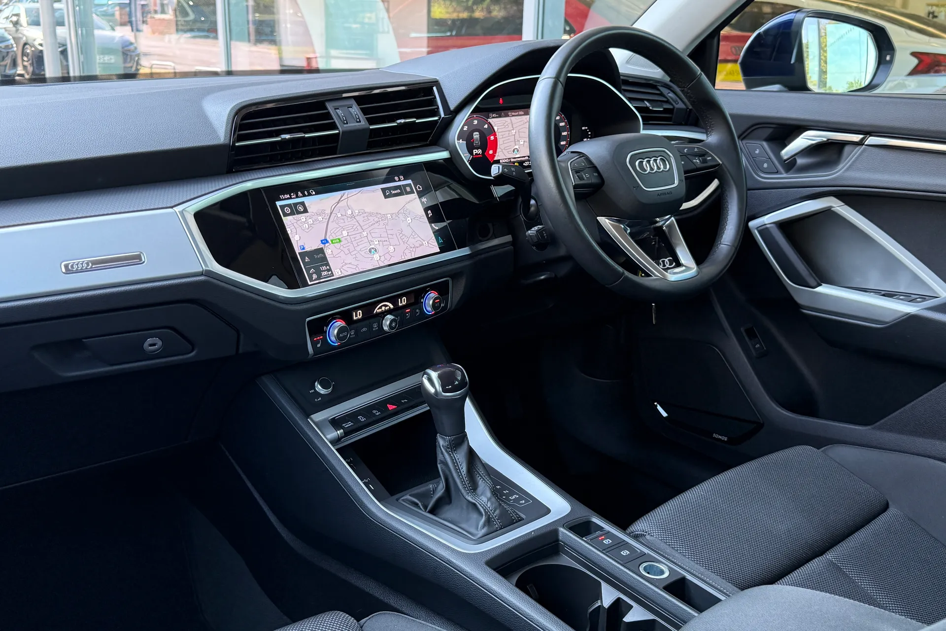 Audi Q3 thumbnail image number 48
