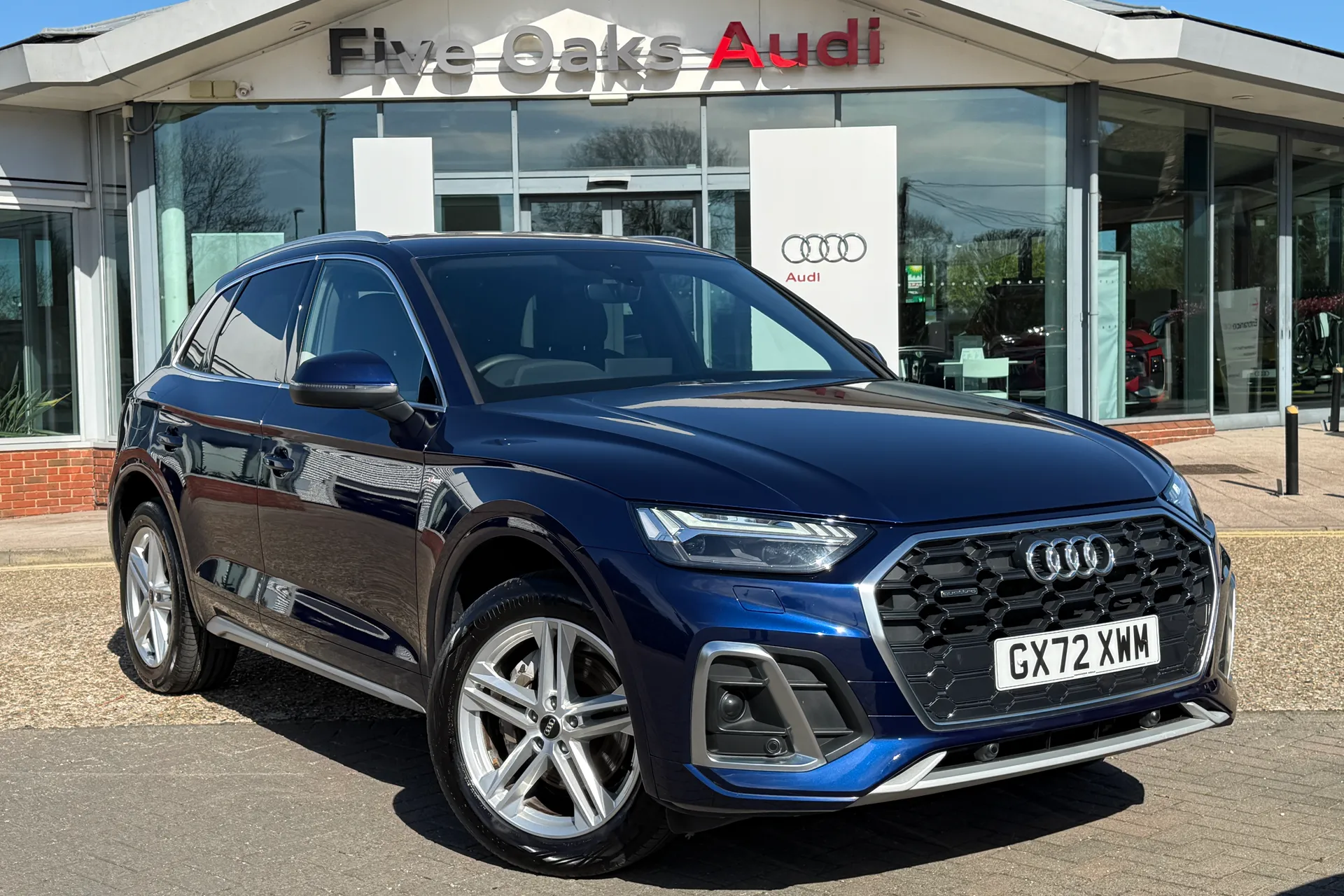 Audi Q5 focused image