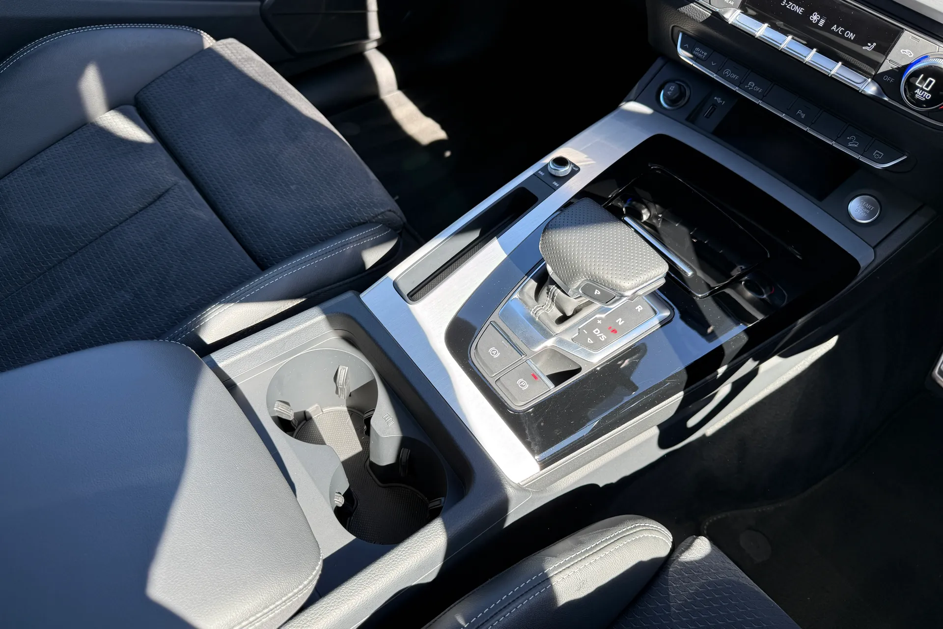 Audi Q5 thumbnail image number 36