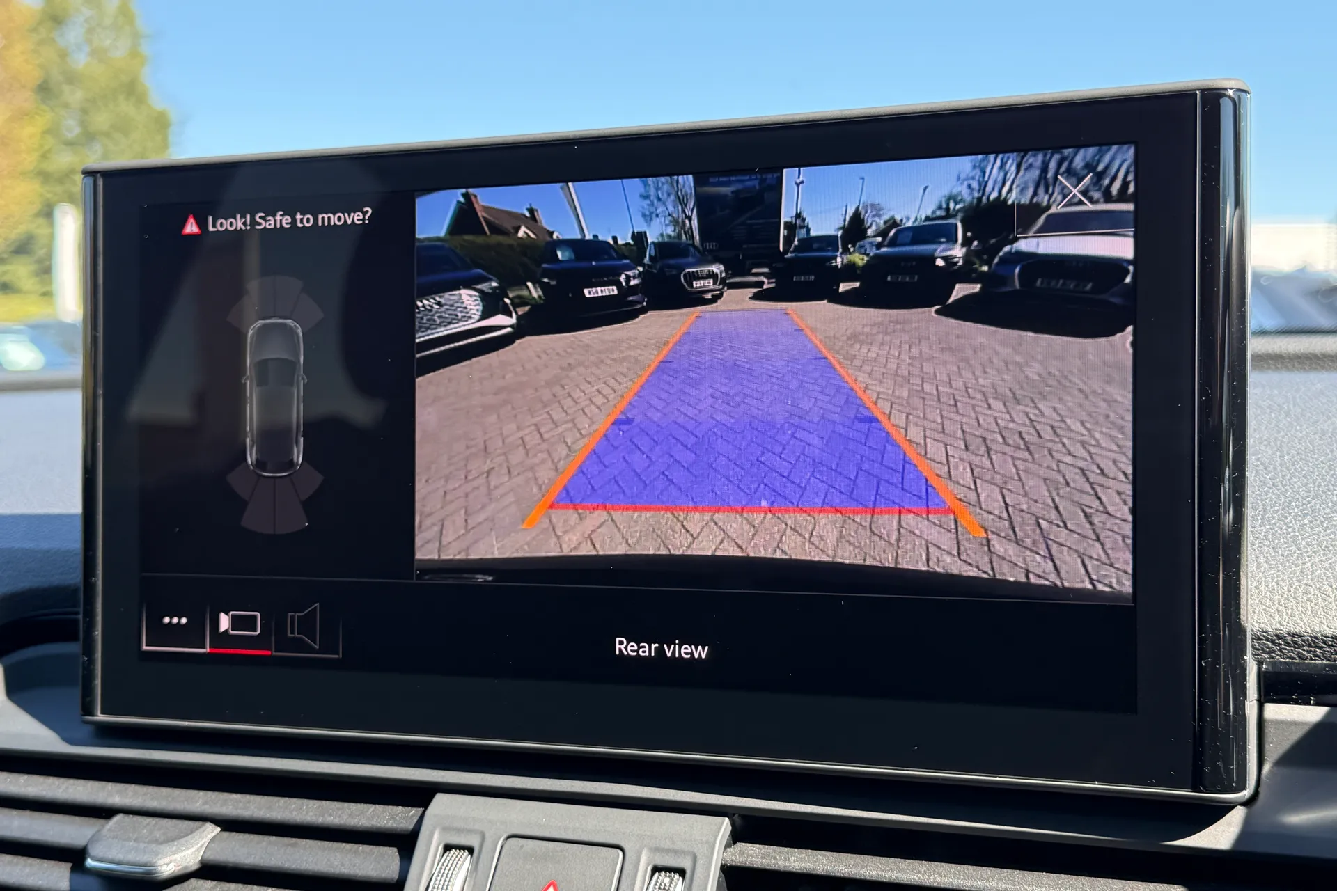 Audi Q5 thumbnail image number 4