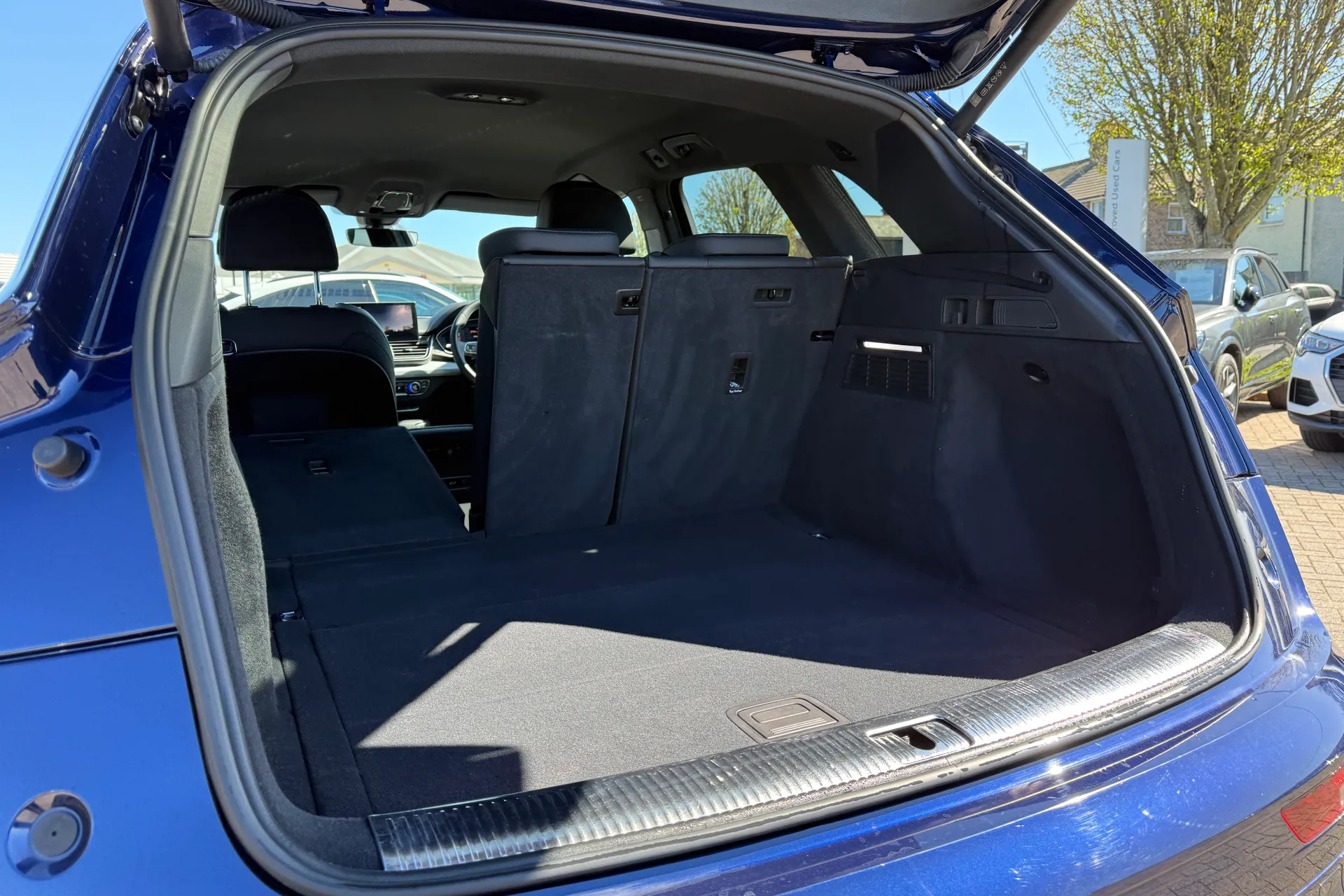 Audi Q5 thumbnail image number 32