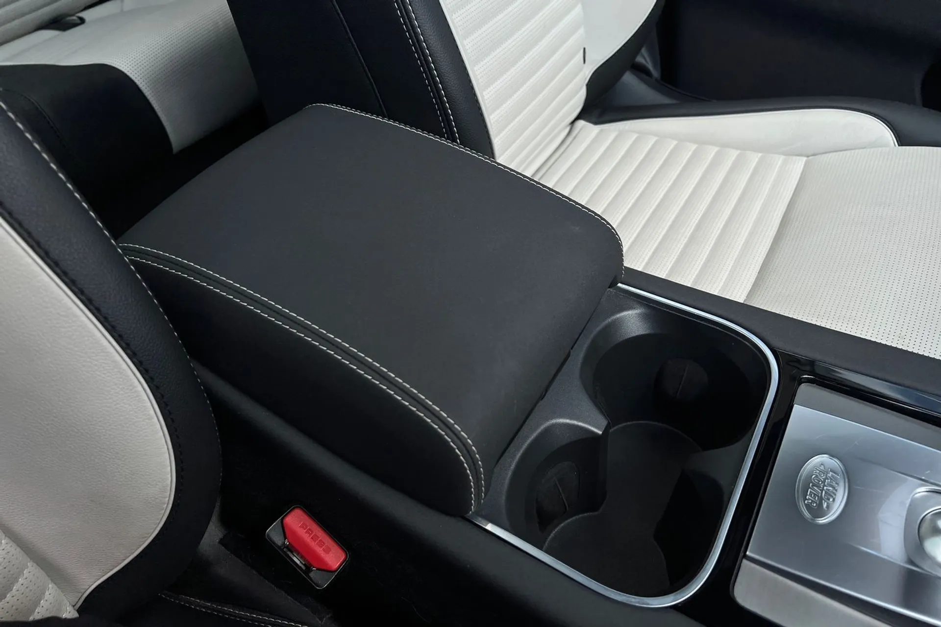 LAND ROVER DISCOVERY SPORT thumbnail image number 44