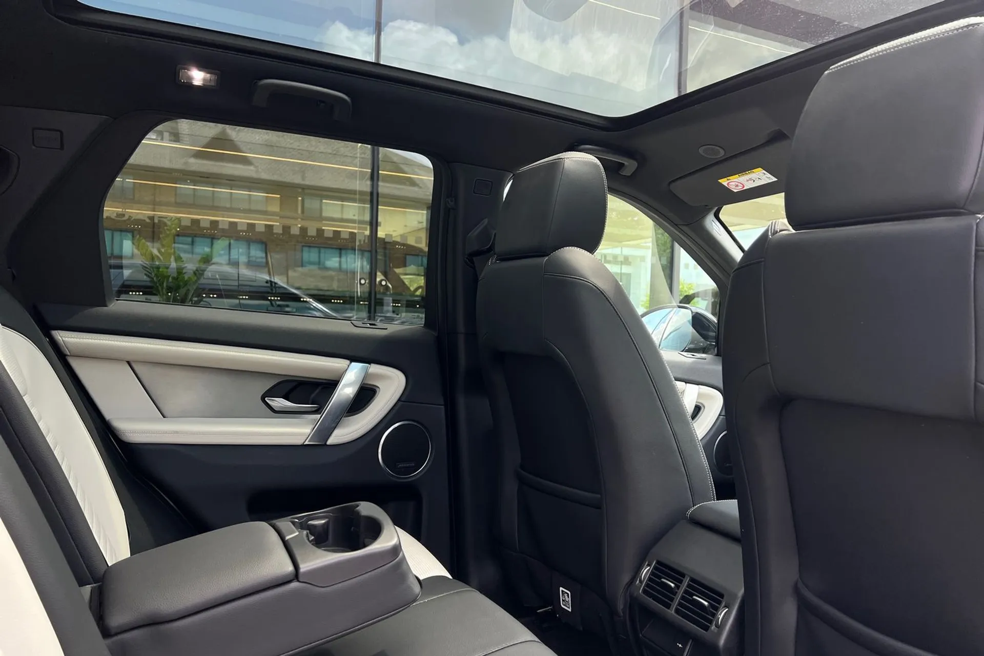 LAND ROVER DISCOVERY SPORT thumbnail image number 35