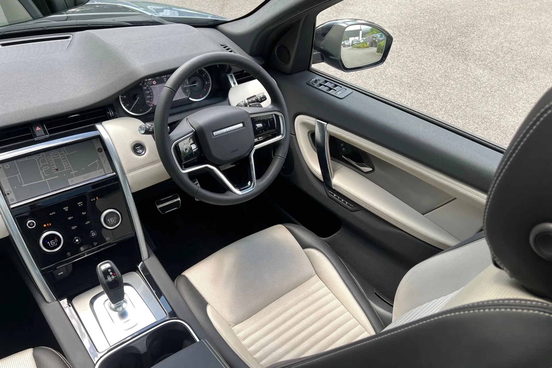 LAND ROVER DISCOVERY SPORT thumbnail image number 29