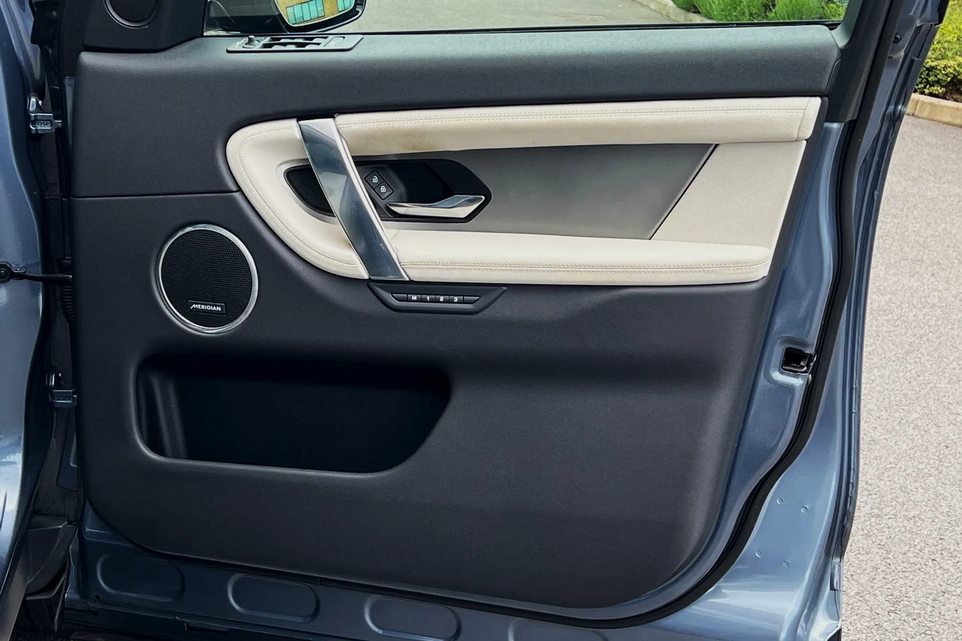 LAND ROVER DISCOVERY SPORT thumbnail image number 54