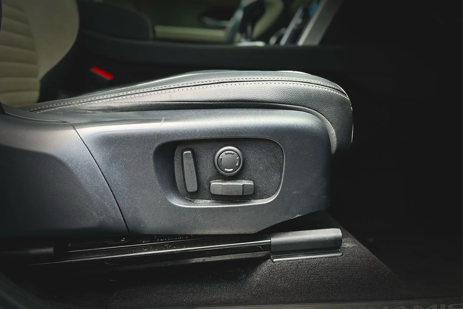 LAND ROVER DISCOVERY SPORT thumbnail image number 39