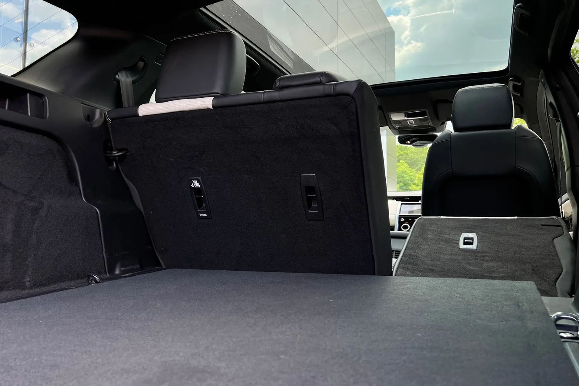 LAND ROVER DISCOVERY SPORT thumbnail image number 32