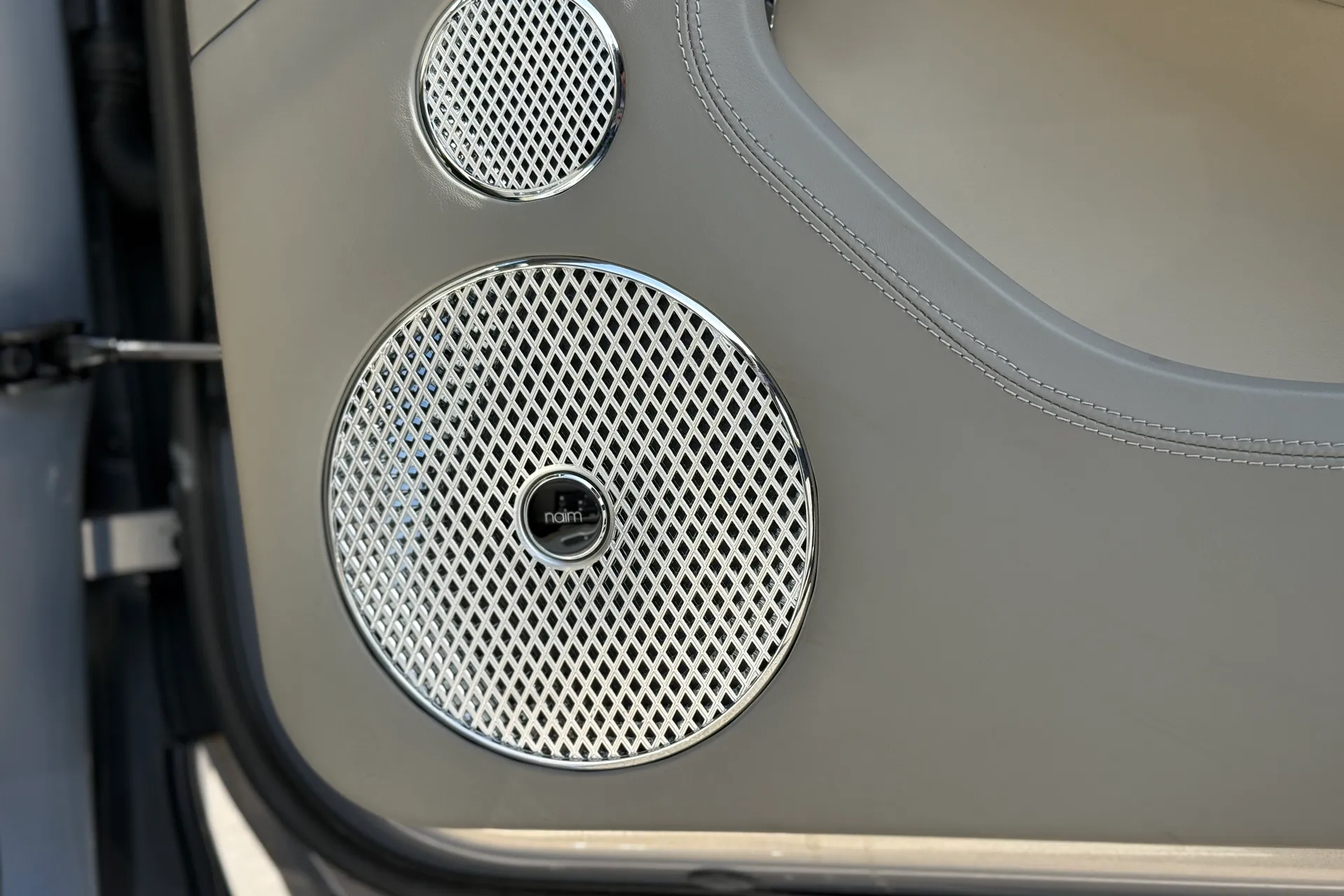 Bentley CONTINENTAL GTC thumbnail image number 7