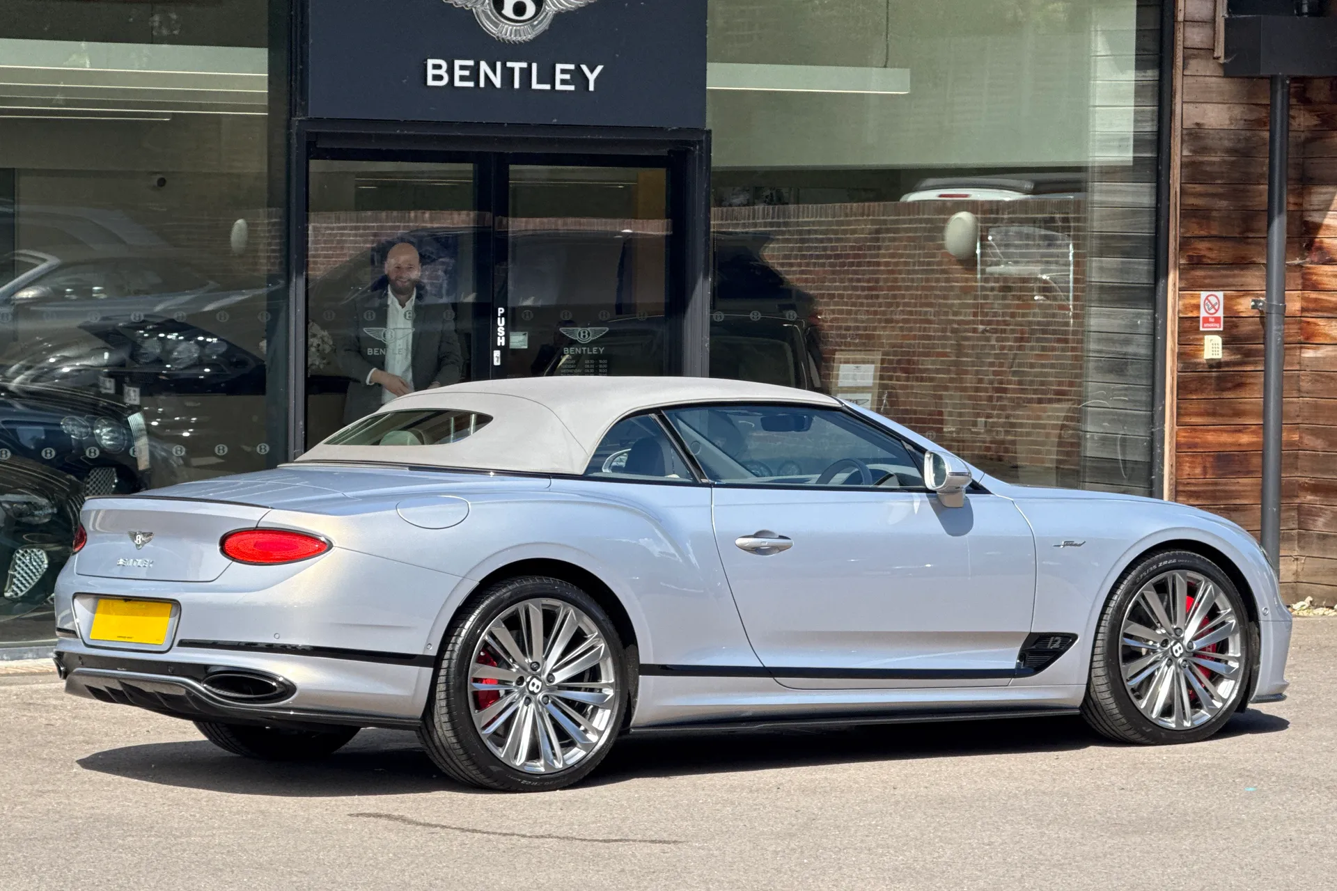 Bentley CONTINENTAL GTC thumbnail image number 49