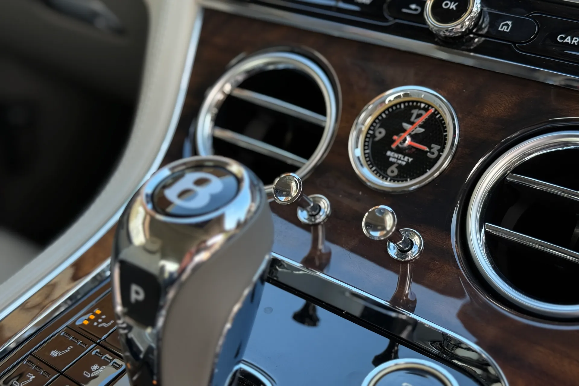 Bentley CONTINENTAL GTC thumbnail image number 29