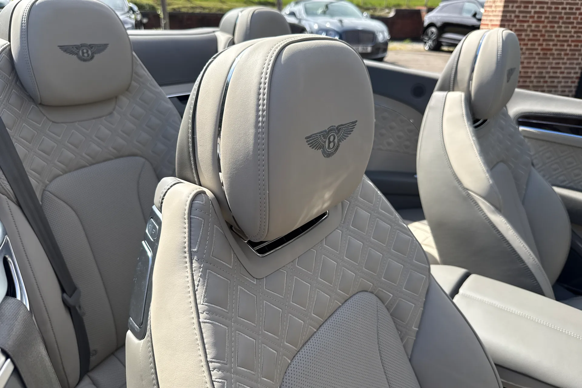 Bentley CONTINENTAL GTC thumbnail image number 60